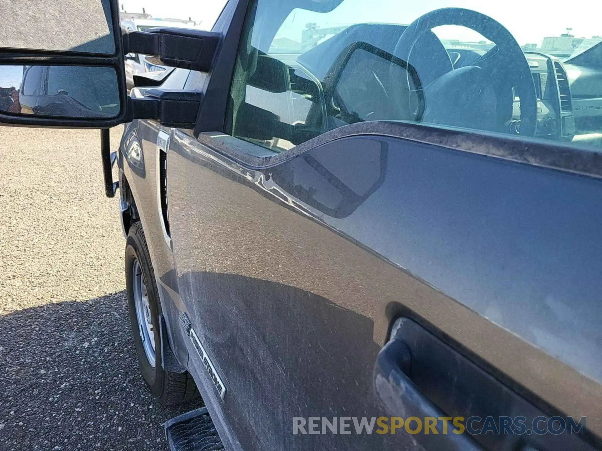 19 Photograph of a damaged car 1FT7W2BT4KEC61721 FORD F-250 2019