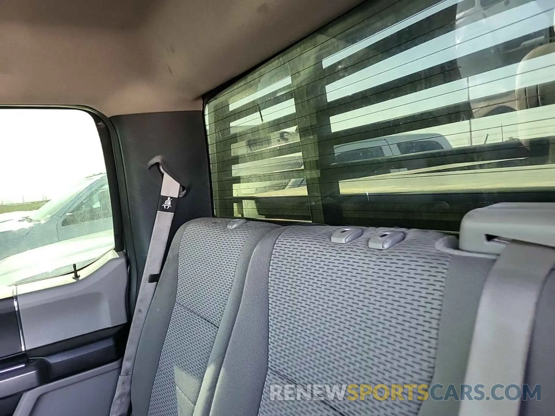 20 Photograph of a damaged car 1FT7W2BT4KEC61721 FORD F-250 2019