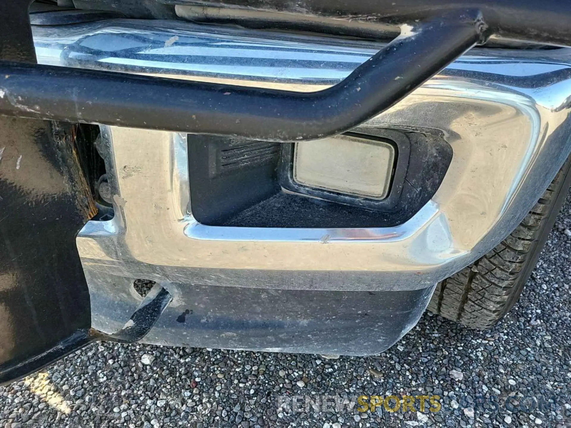 29 Photograph of a damaged car 1FT7W2BT4KEC61721 FORD F-250 2019