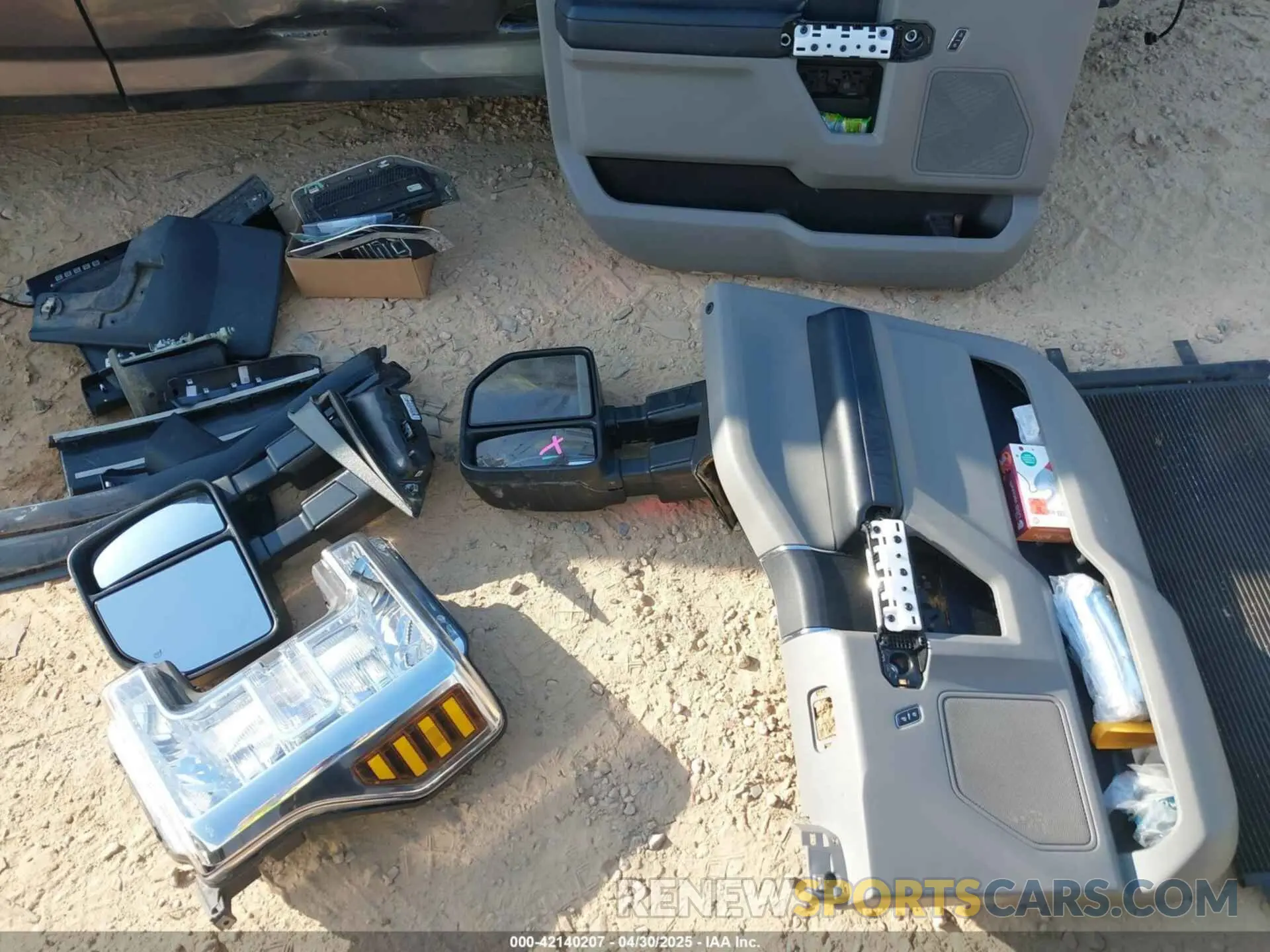 12 Photograph of a damaged car 1FT7W2BT4KEE35979 FORD F-250 2019