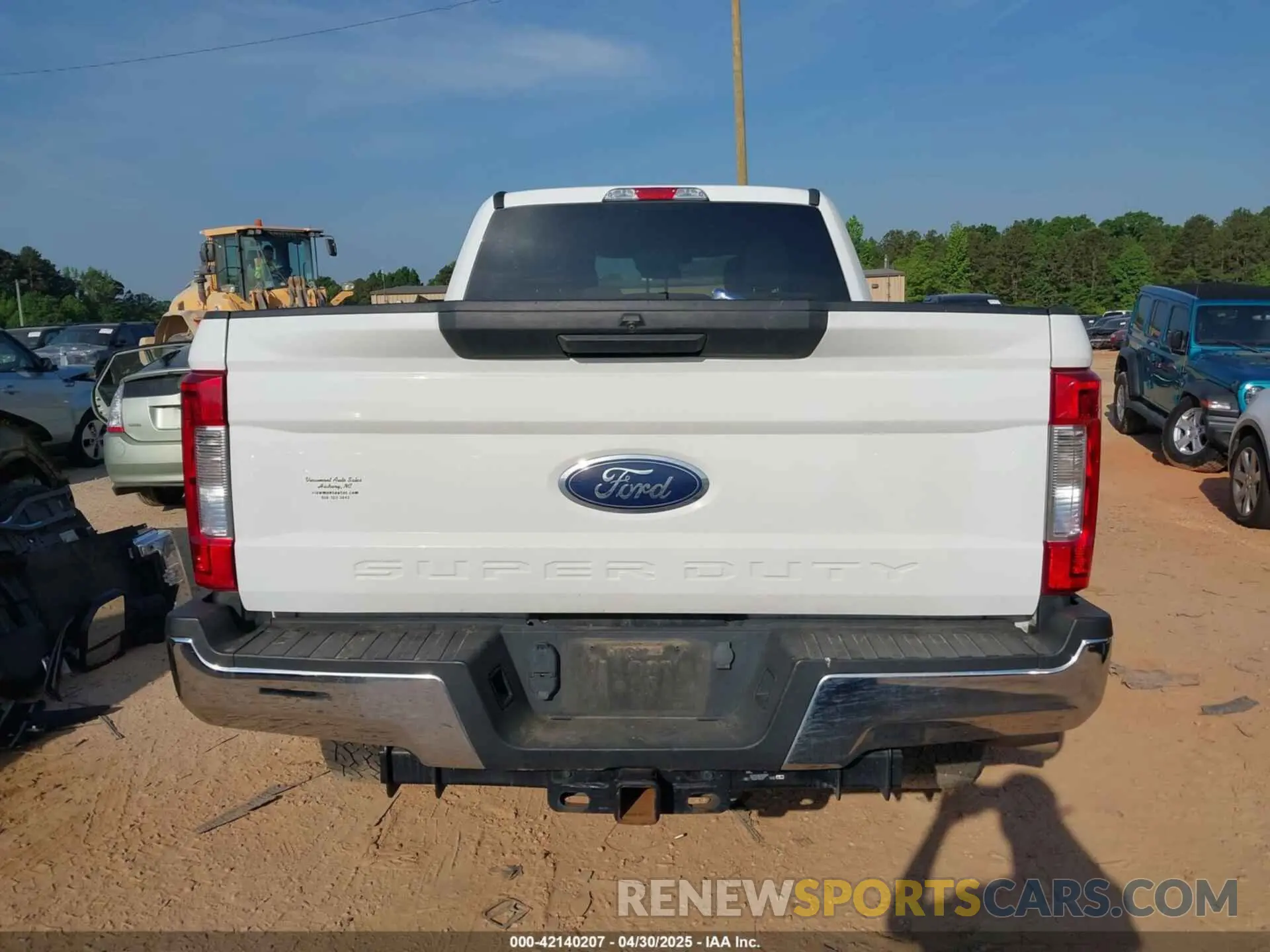 17 Photograph of a damaged car 1FT7W2BT4KEE35979 FORD F-250 2019