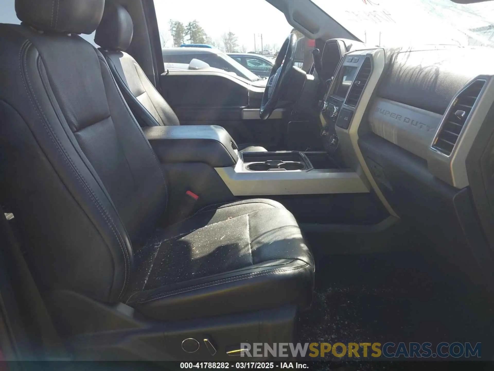 5 Photograph of a damaged car 1FT7W2BT5KEC23656 FORD F-250 2019