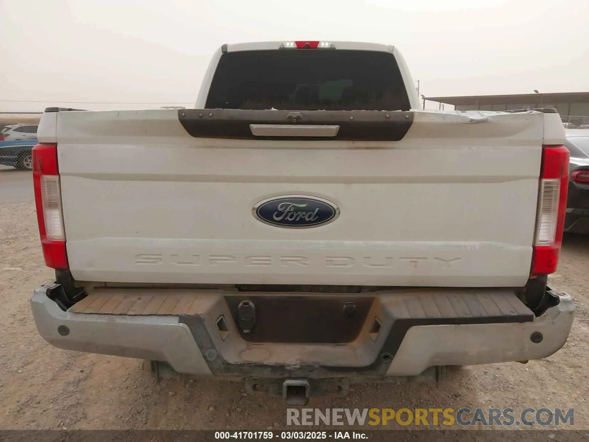 16 Photograph of a damaged car 1FT7W2BT5KEC29389 FORD F-250 2019