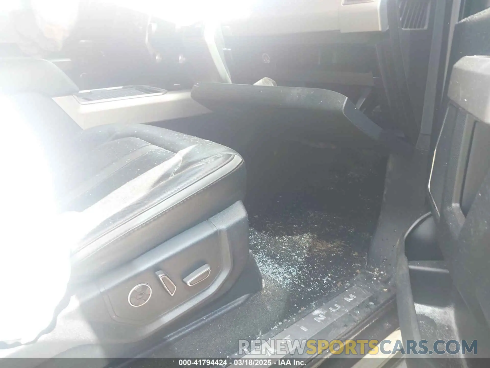 5 Photograph of a damaged car 1FT7W2BT5KEC74493 FORD F-250 2019