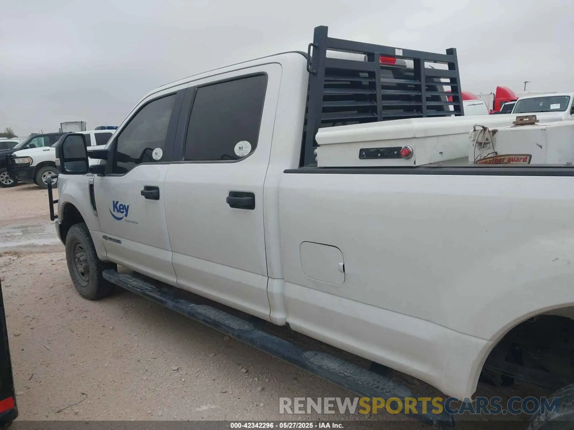14 Photograph of a damaged car 1FT7W2BT5KED15950 FORD F-250 2019