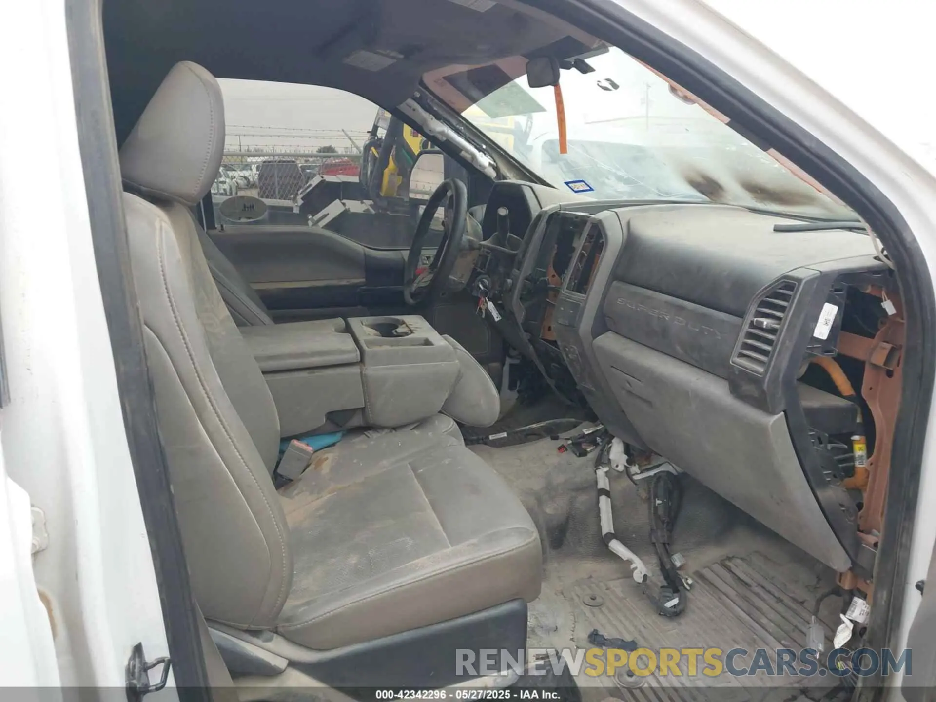 5 Photograph of a damaged car 1FT7W2BT5KED15950 FORD F-250 2019