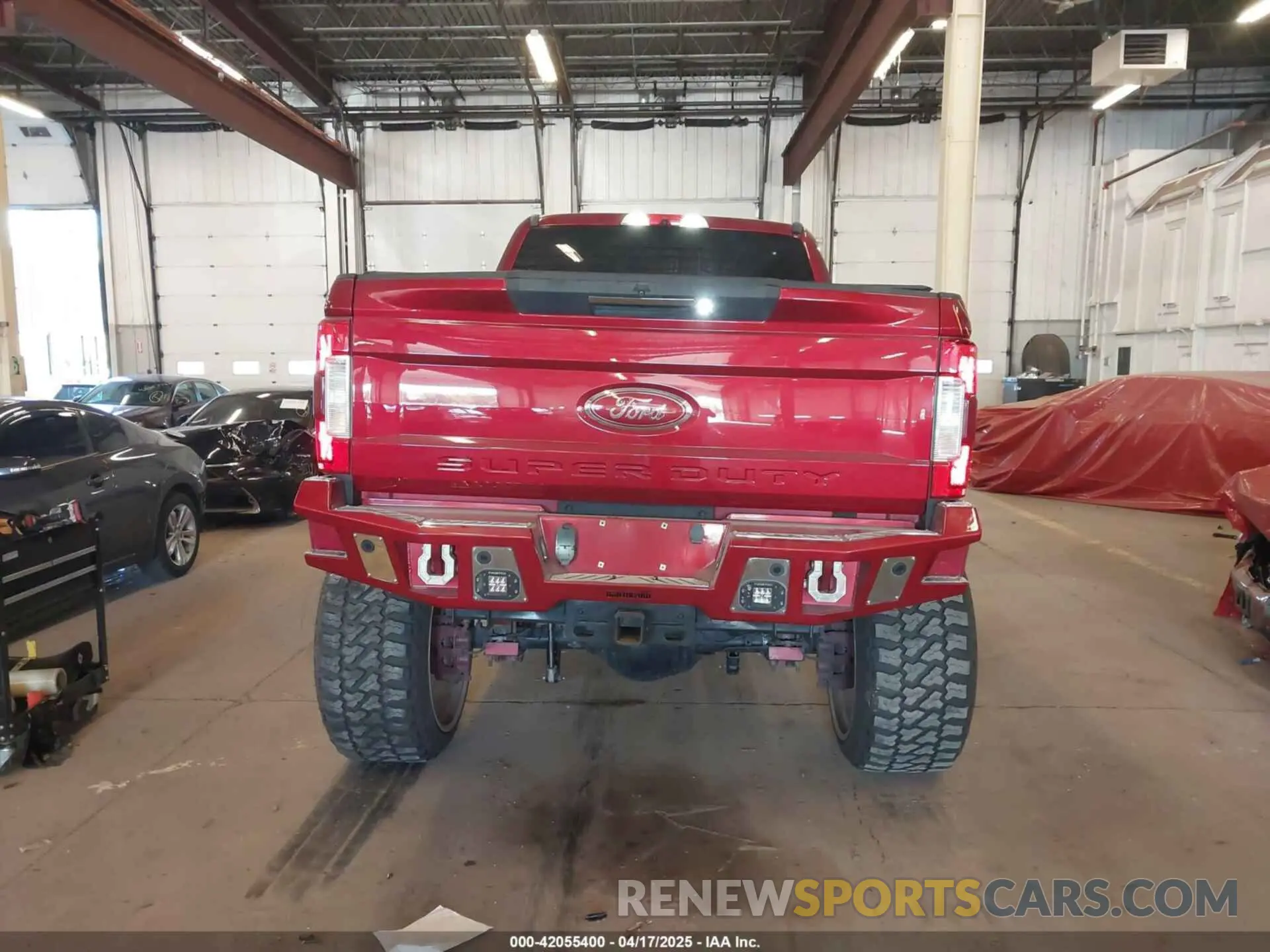 17 Photograph of a damaged car 1FT7W2BT5KEE64018 FORD F-250 2019