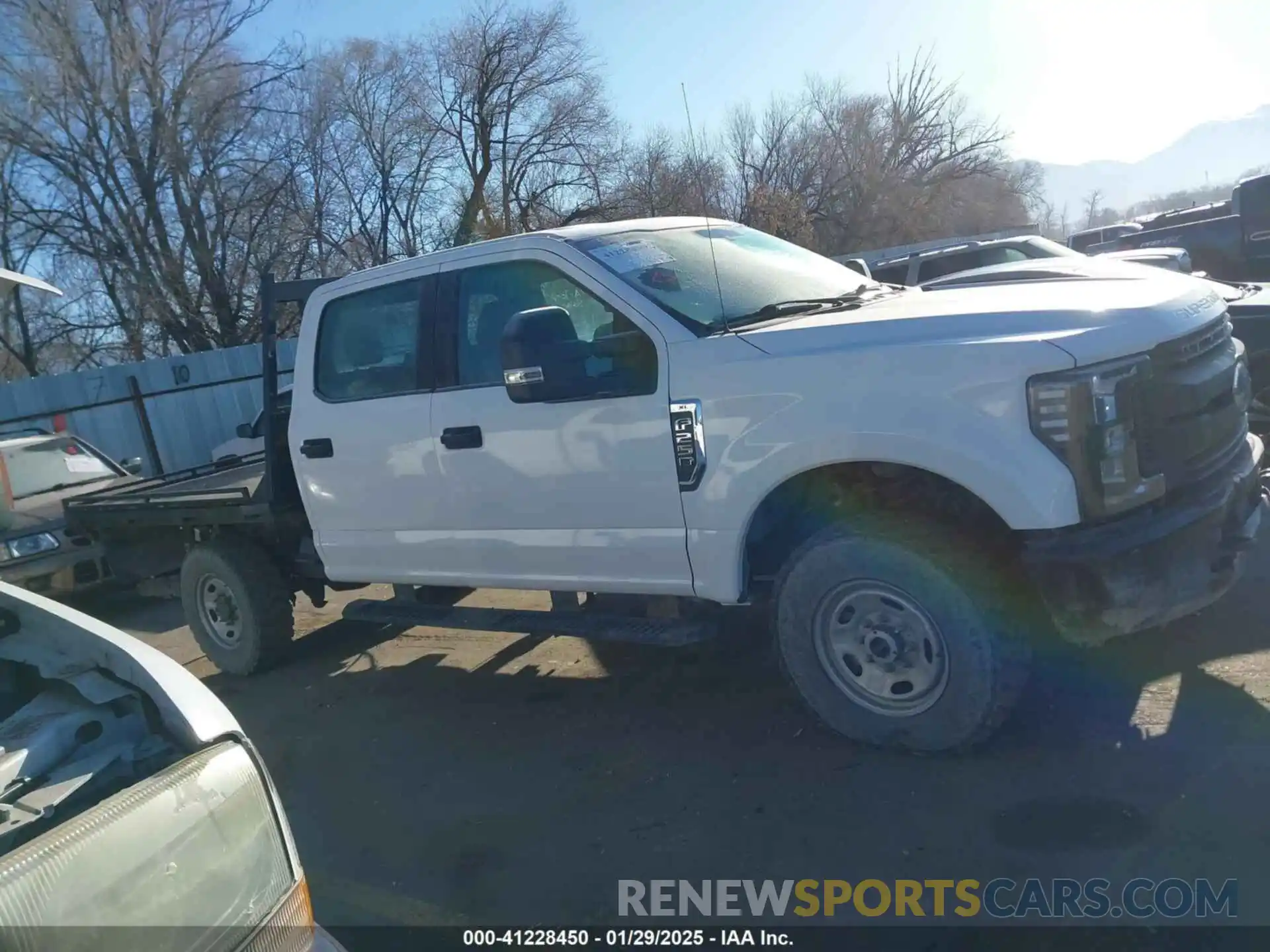 13 Photograph of a damaged car 1FT7W2BT5KEE68375 FORD F-250 2019