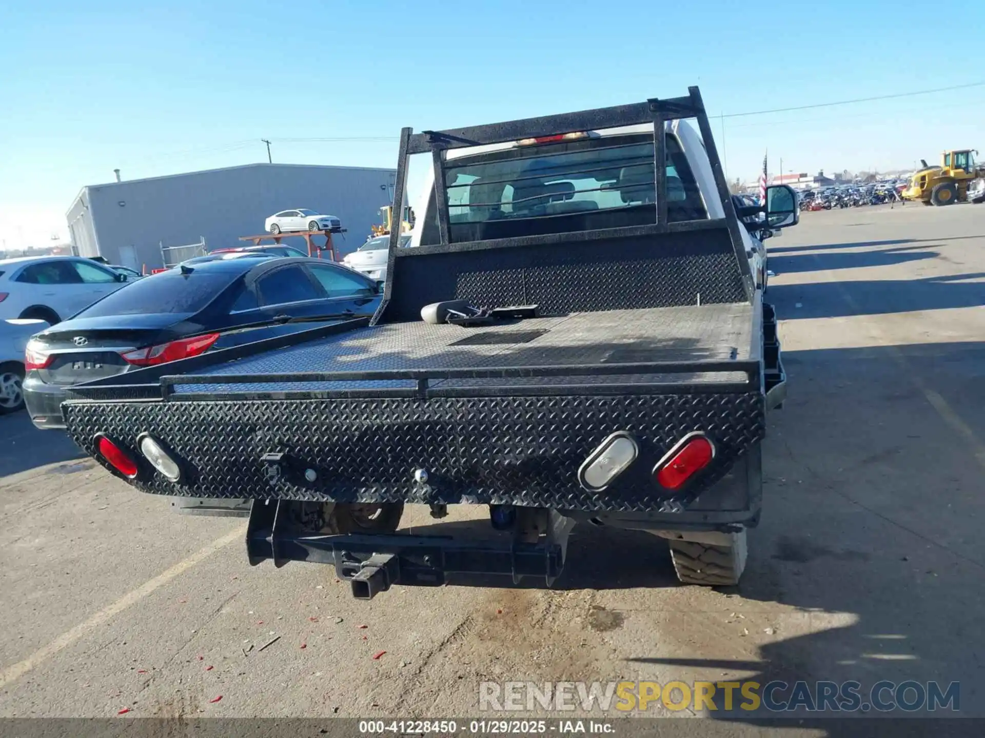 16 Photograph of a damaged car 1FT7W2BT5KEE68375 FORD F-250 2019