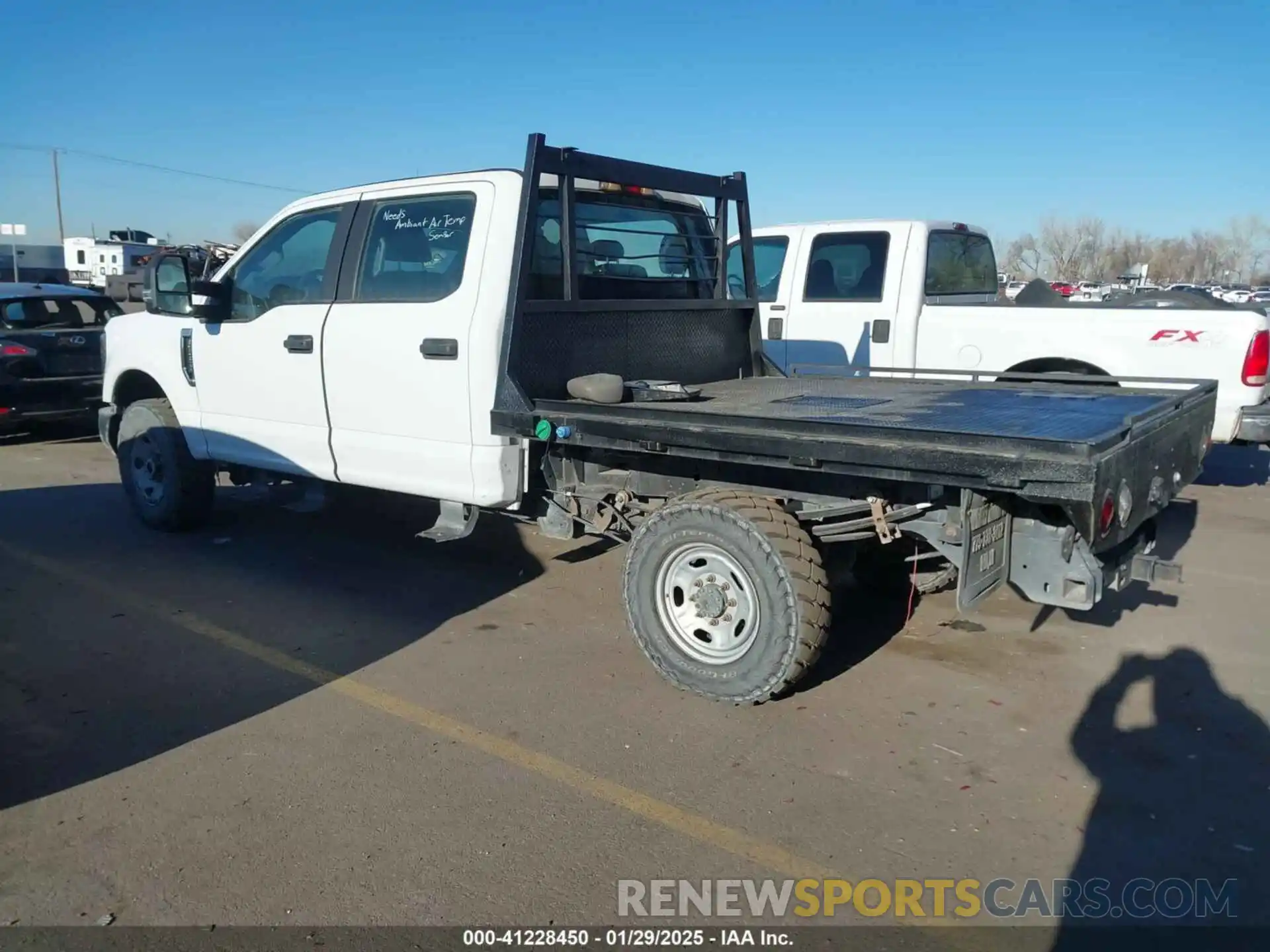 3 Photograph of a damaged car 1FT7W2BT5KEE68375 FORD F-250 2019