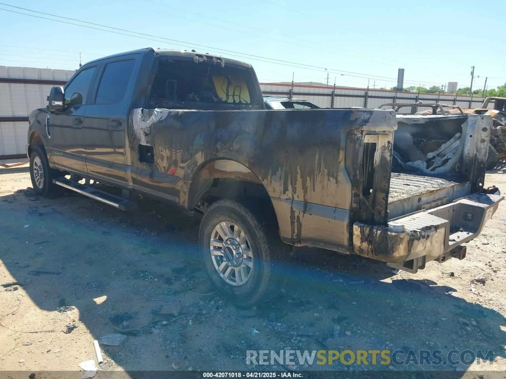 3 Photograph of a damaged car 1FT7W2BT5KEF39476 FORD F-250 2019
