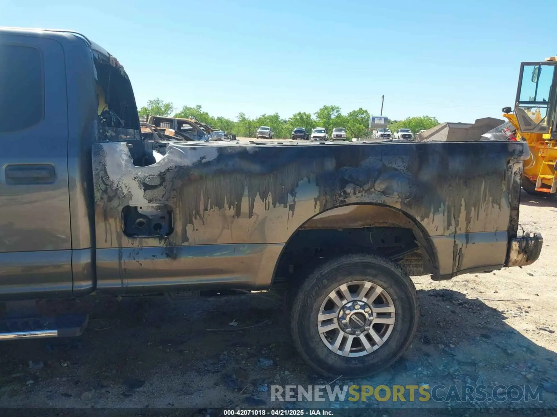 6 Photograph of a damaged car 1FT7W2BT5KEF39476 FORD F-250 2019