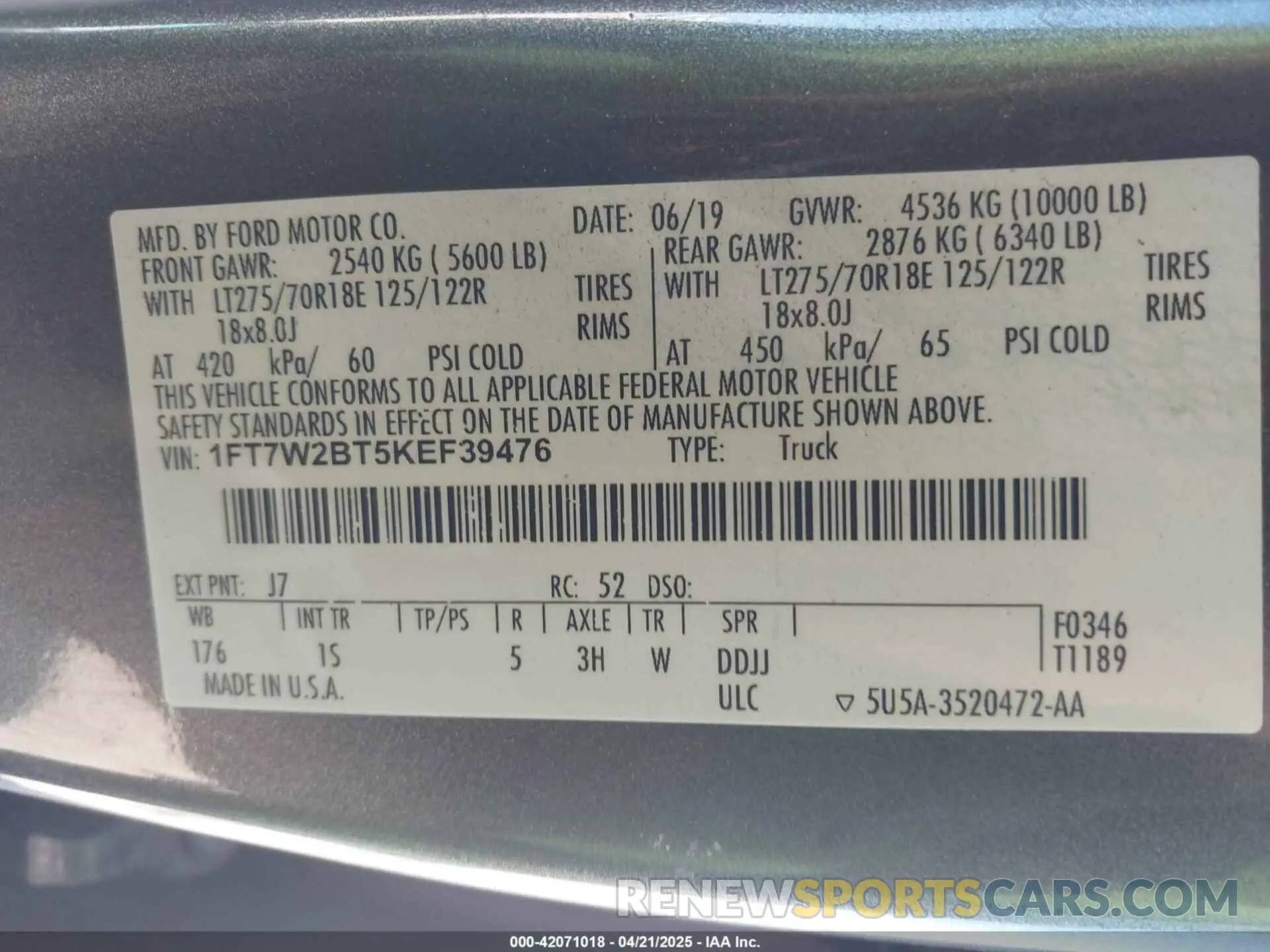9 Photograph of a damaged car 1FT7W2BT5KEF39476 FORD F-250 2019
