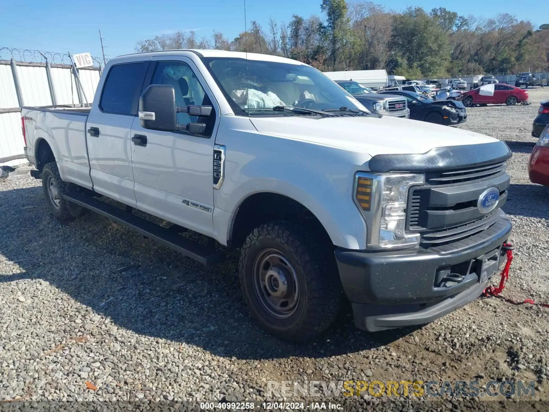 1 Photograph of a damaged car 1FT7W2BT6KEC91075 FORD F-250 2019