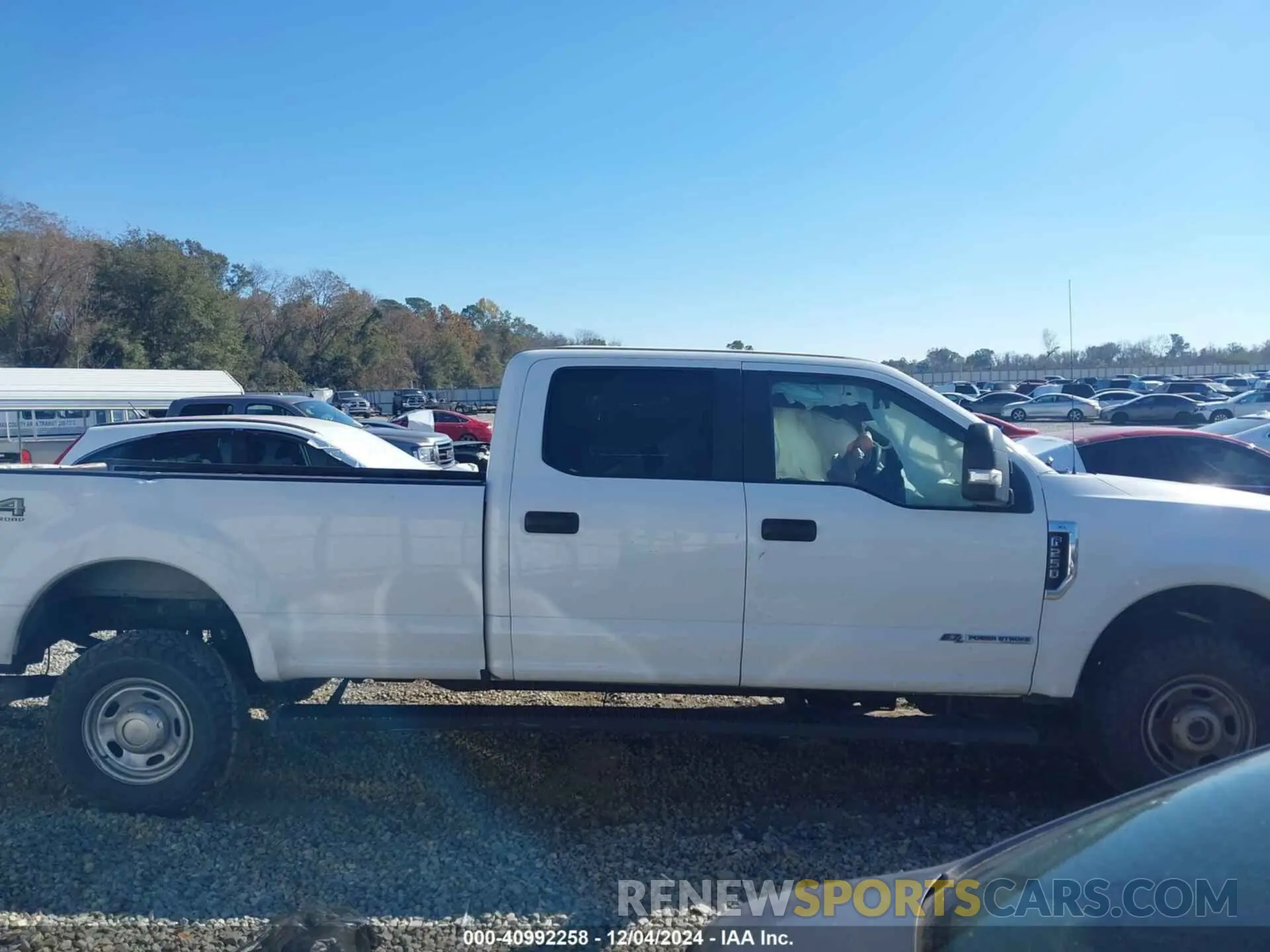 13 Photograph of a damaged car 1FT7W2BT6KEC91075 FORD F-250 2019