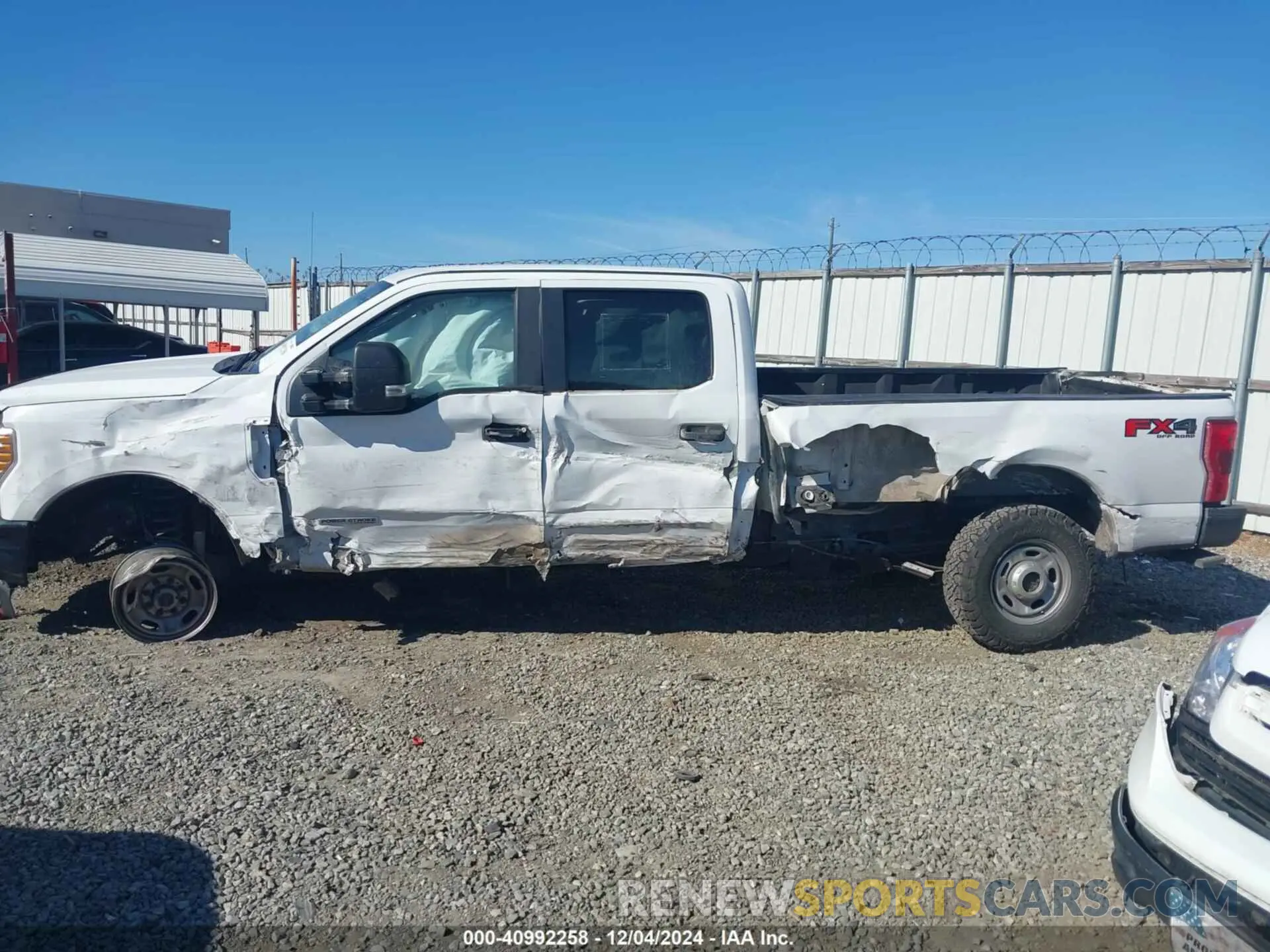 14 Photograph of a damaged car 1FT7W2BT6KEC91075 FORD F-250 2019