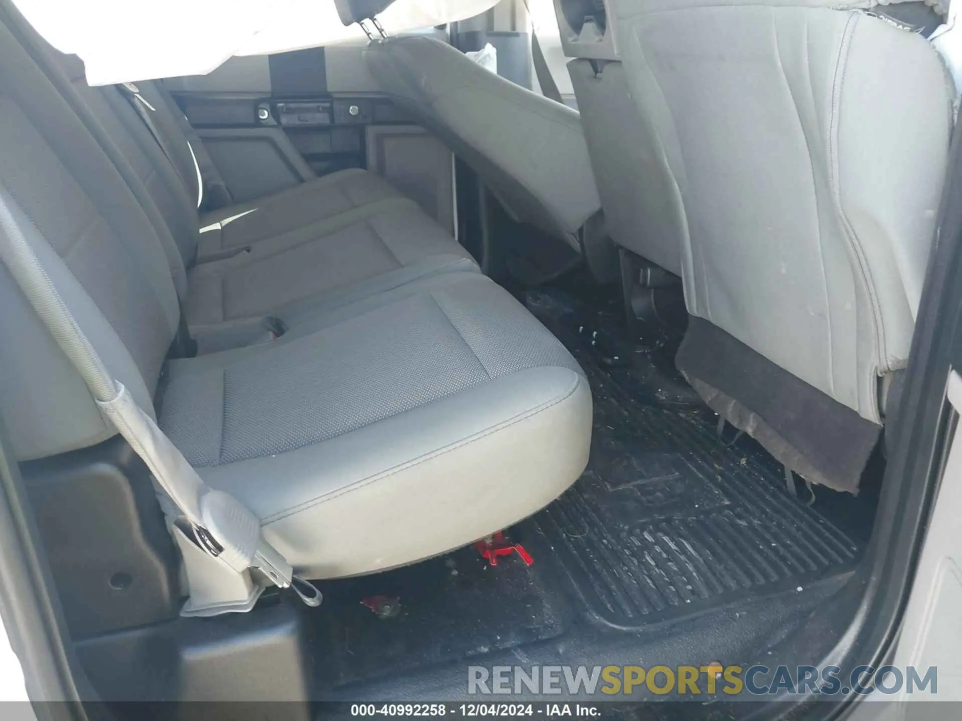 8 Photograph of a damaged car 1FT7W2BT6KEC91075 FORD F-250 2019