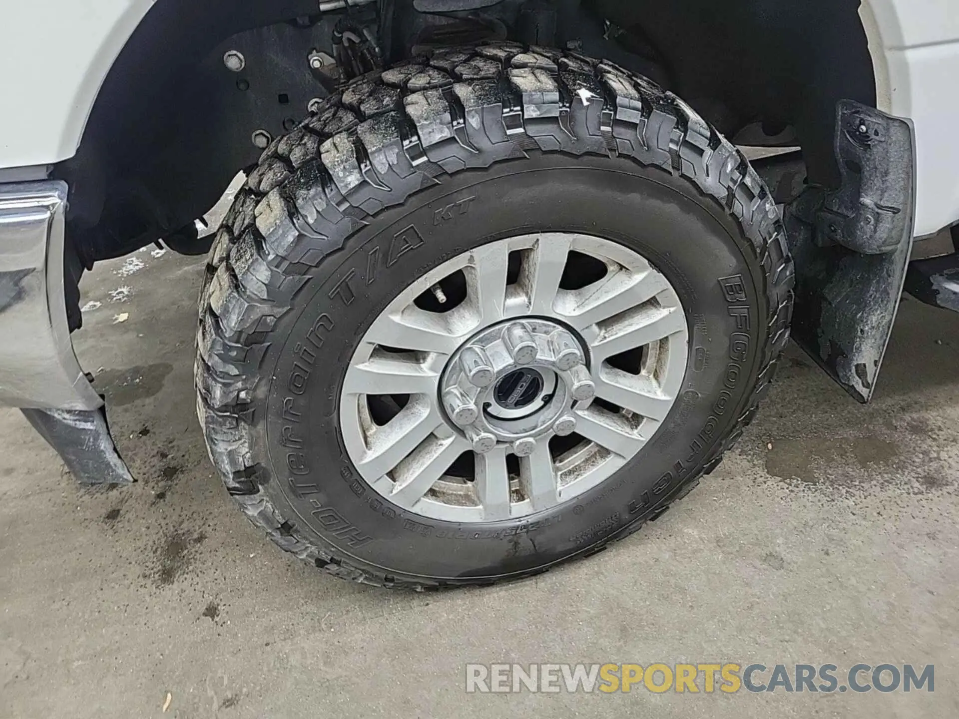 31 Photograph of a damaged car 1FT7W2BT6KED55115 FORD F-250 2019