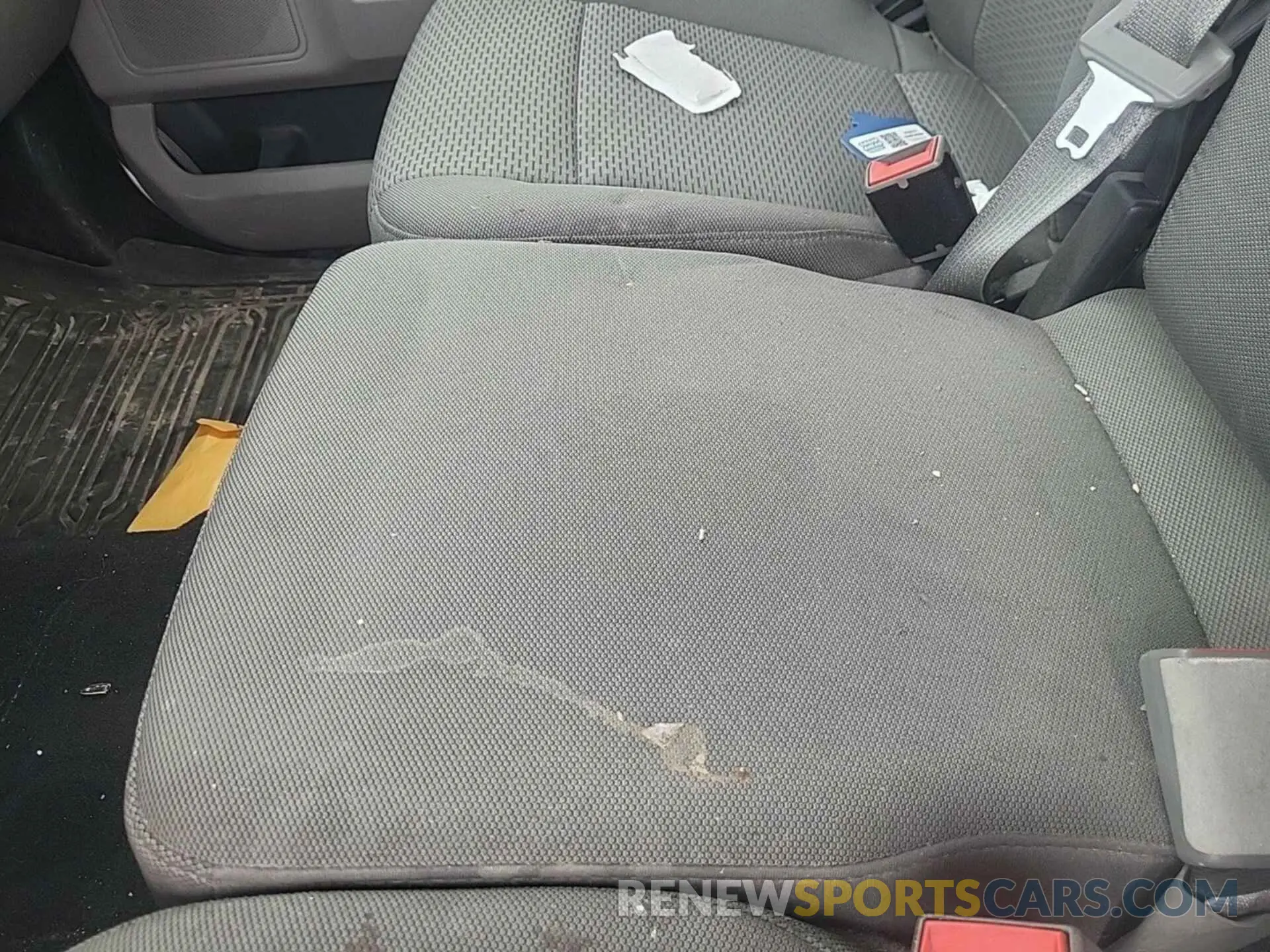34 Photograph of a damaged car 1FT7W2BT6KED55115 FORD F-250 2019