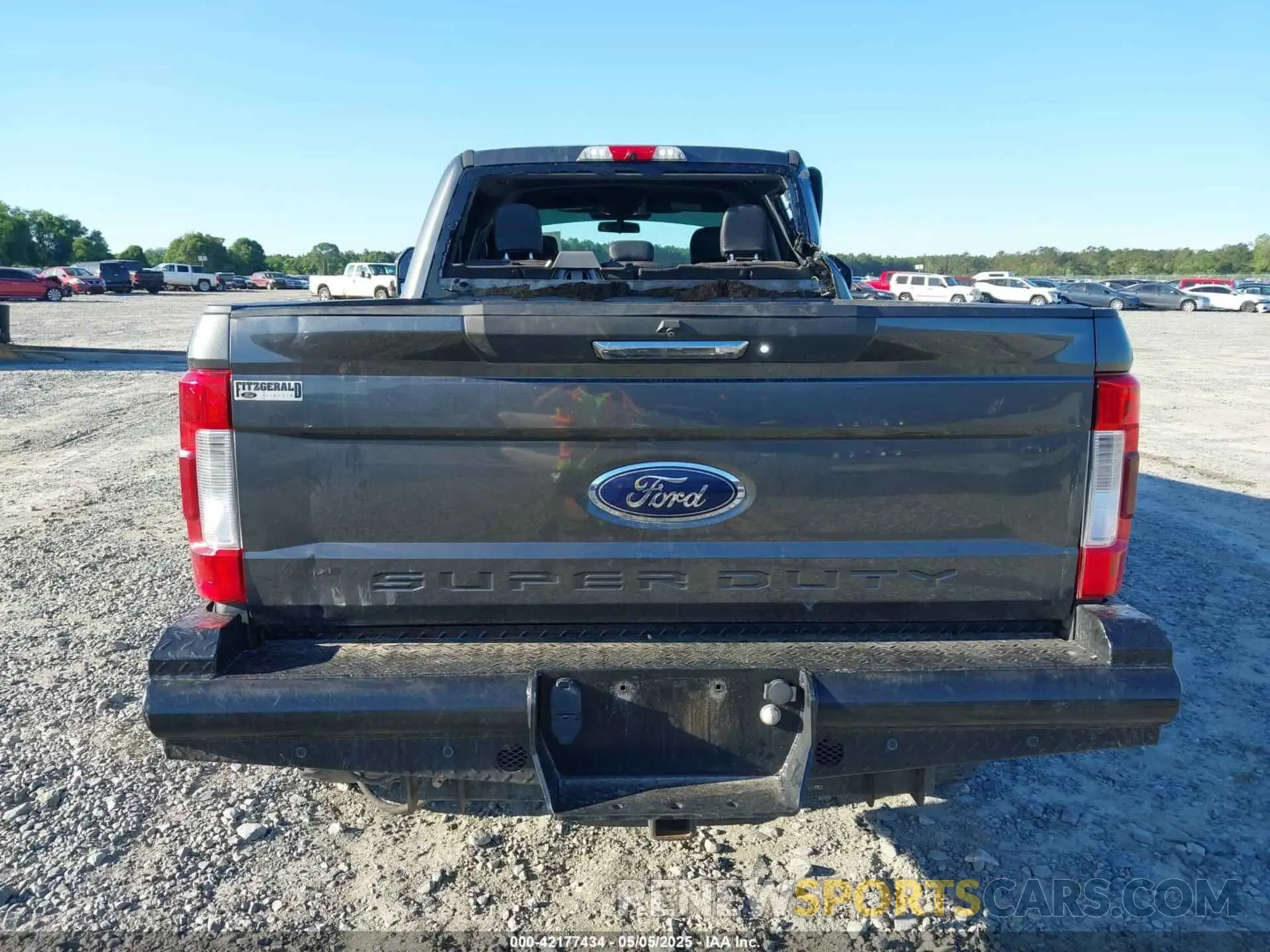16 Photograph of a damaged car 1FT7W2BT7KEE80060 FORD F-250 2019