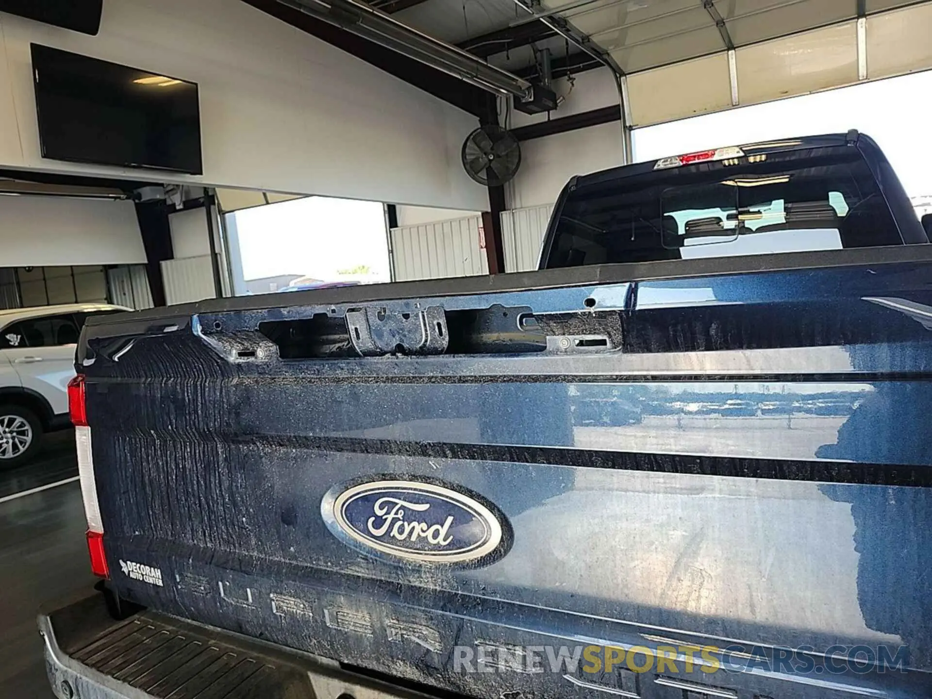14 Photograph of a damaged car 1FT7W2BT7KEE90507 FORD F-250 2019