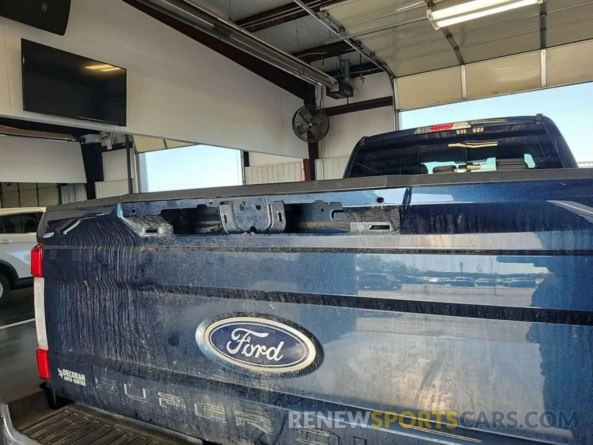 16 Photograph of a damaged car 1FT7W2BT7KEE90507 FORD F-250 2019