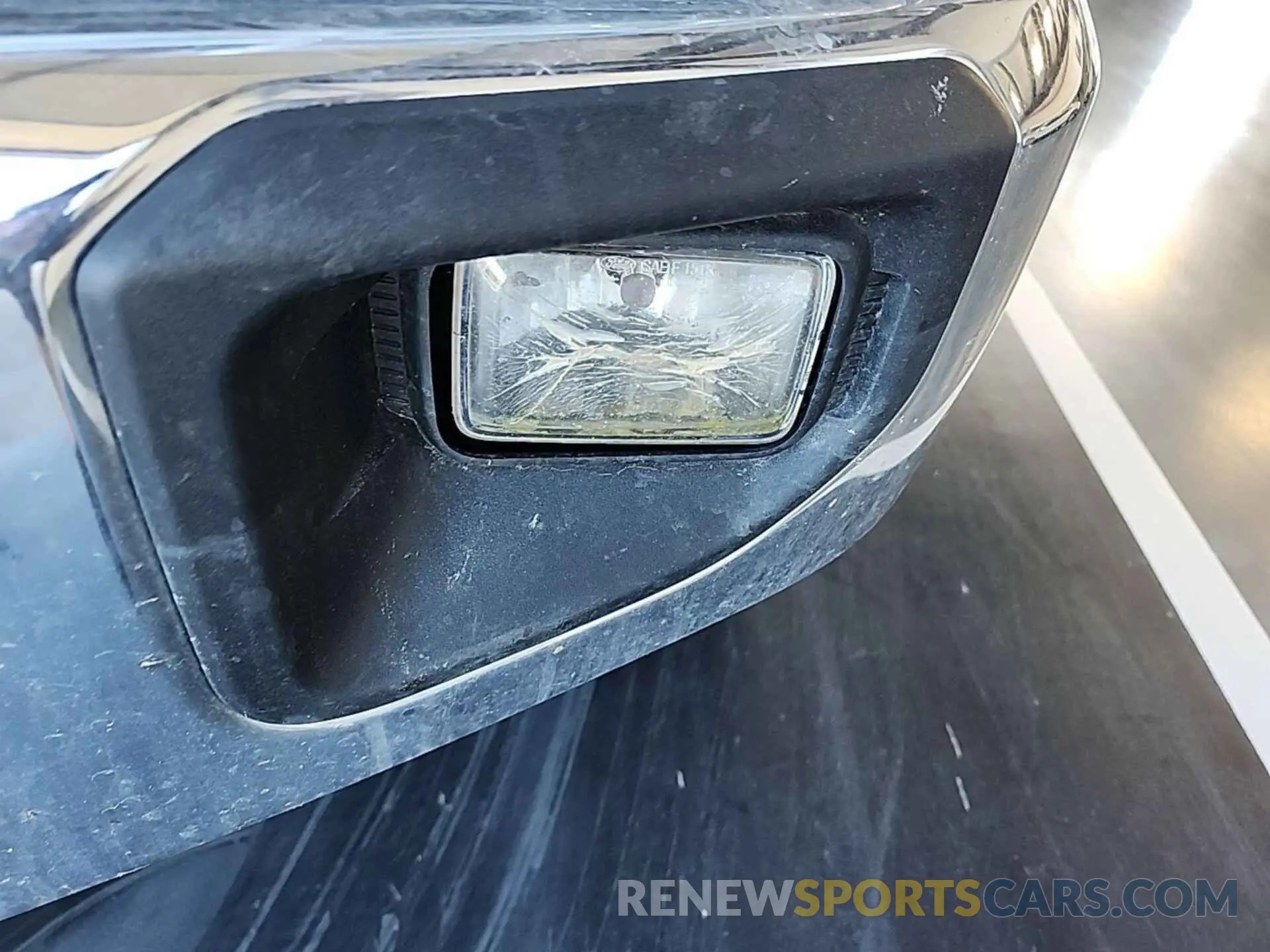 18 Photograph of a damaged car 1FT7W2BT7KEE90507 FORD F-250 2019