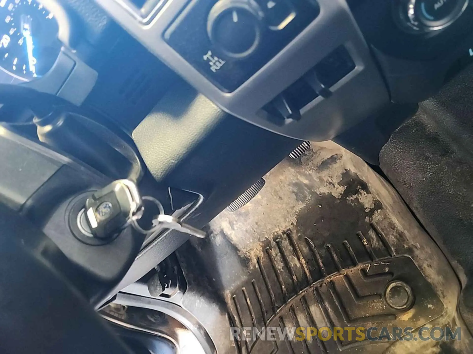4 Photograph of a damaged car 1FT7W2BT7KEE90507 FORD F-250 2019