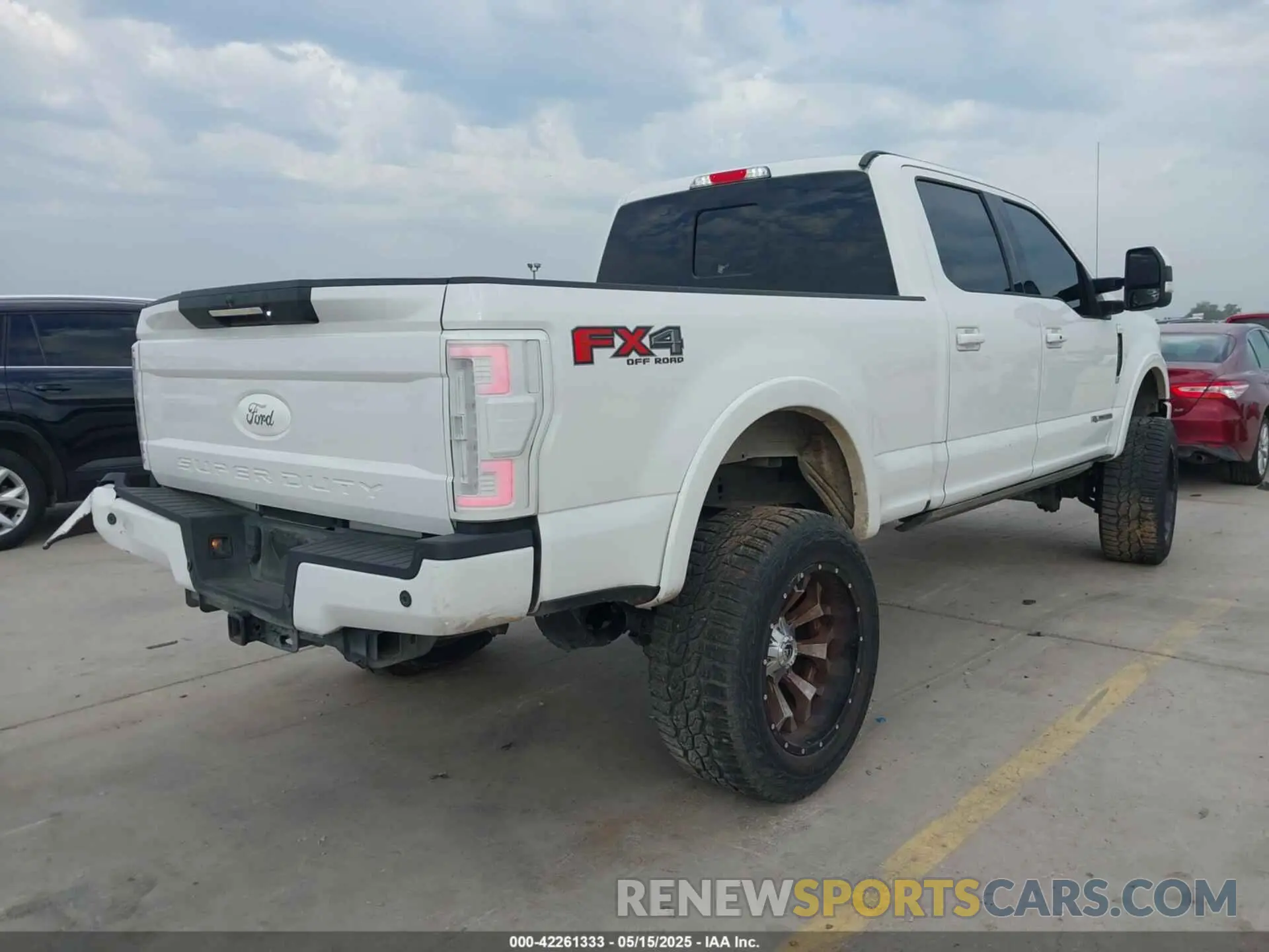 4 Photograph of a damaged car 1FT7W2BT8KEC07418 FORD F-250 2019