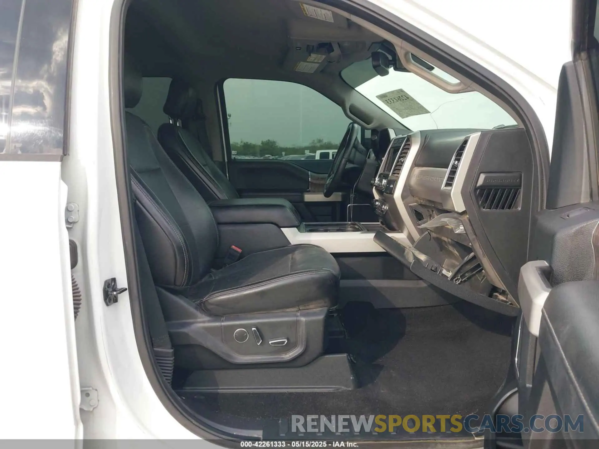 5 Photograph of a damaged car 1FT7W2BT8KEC07418 FORD F-250 2019