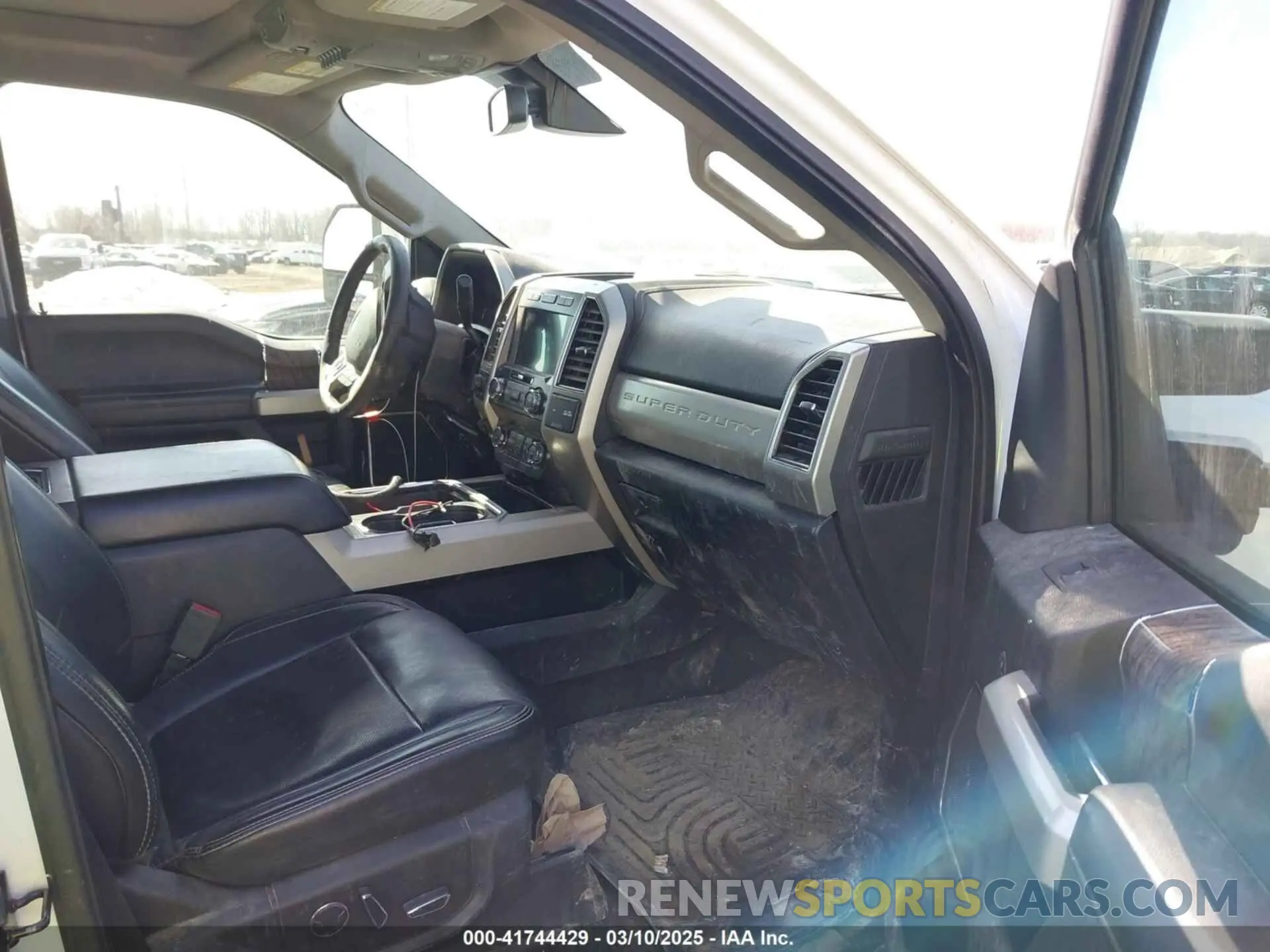 5 Photograph of a damaged car 1FT7W2BT8KEC85181 FORD F-250 2019