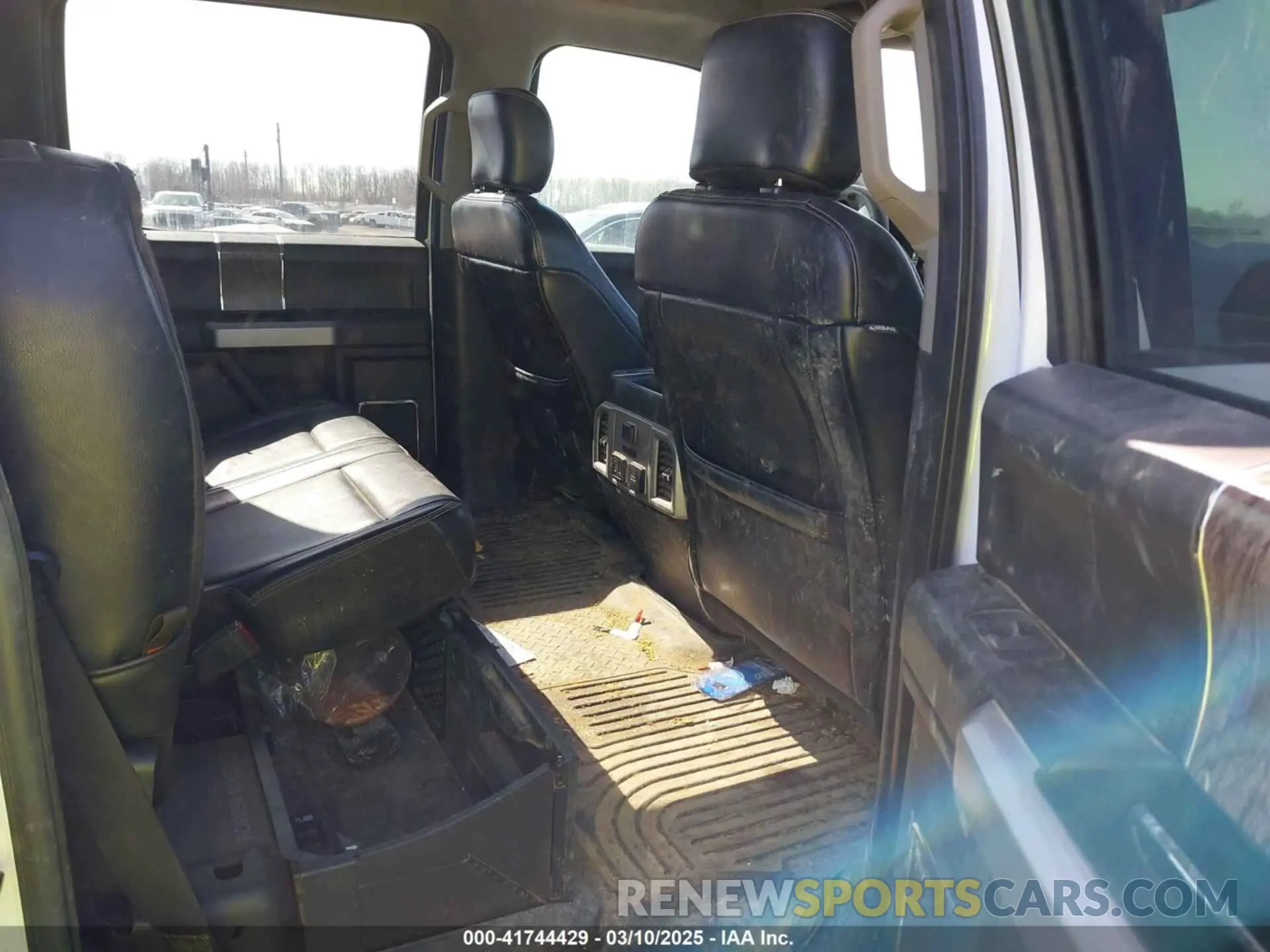 8 Photograph of a damaged car 1FT7W2BT8KEC85181 FORD F-250 2019