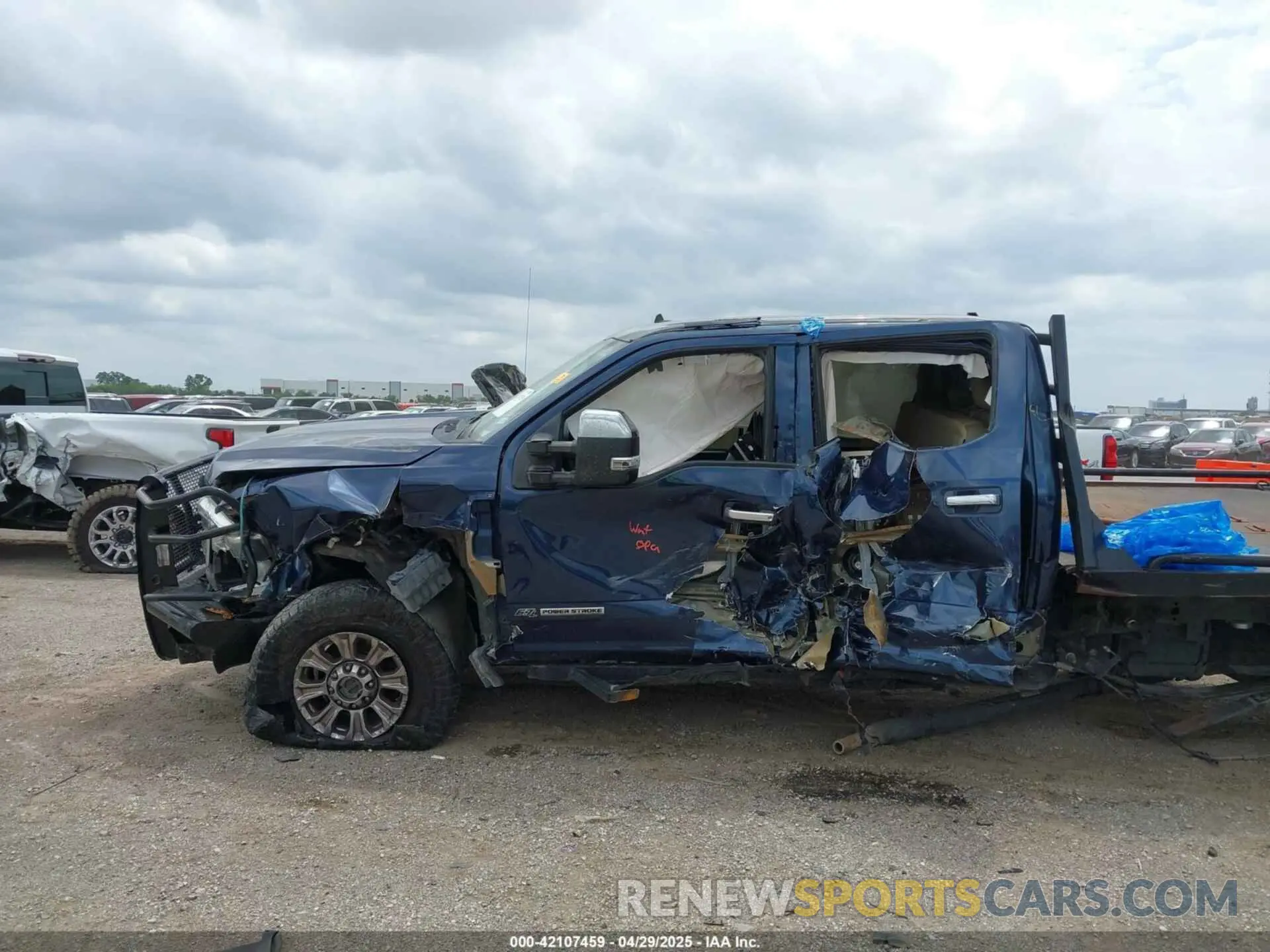 14 Photograph of a damaged car 1FT7W2BT8KEF65313 FORD F-250 2019
