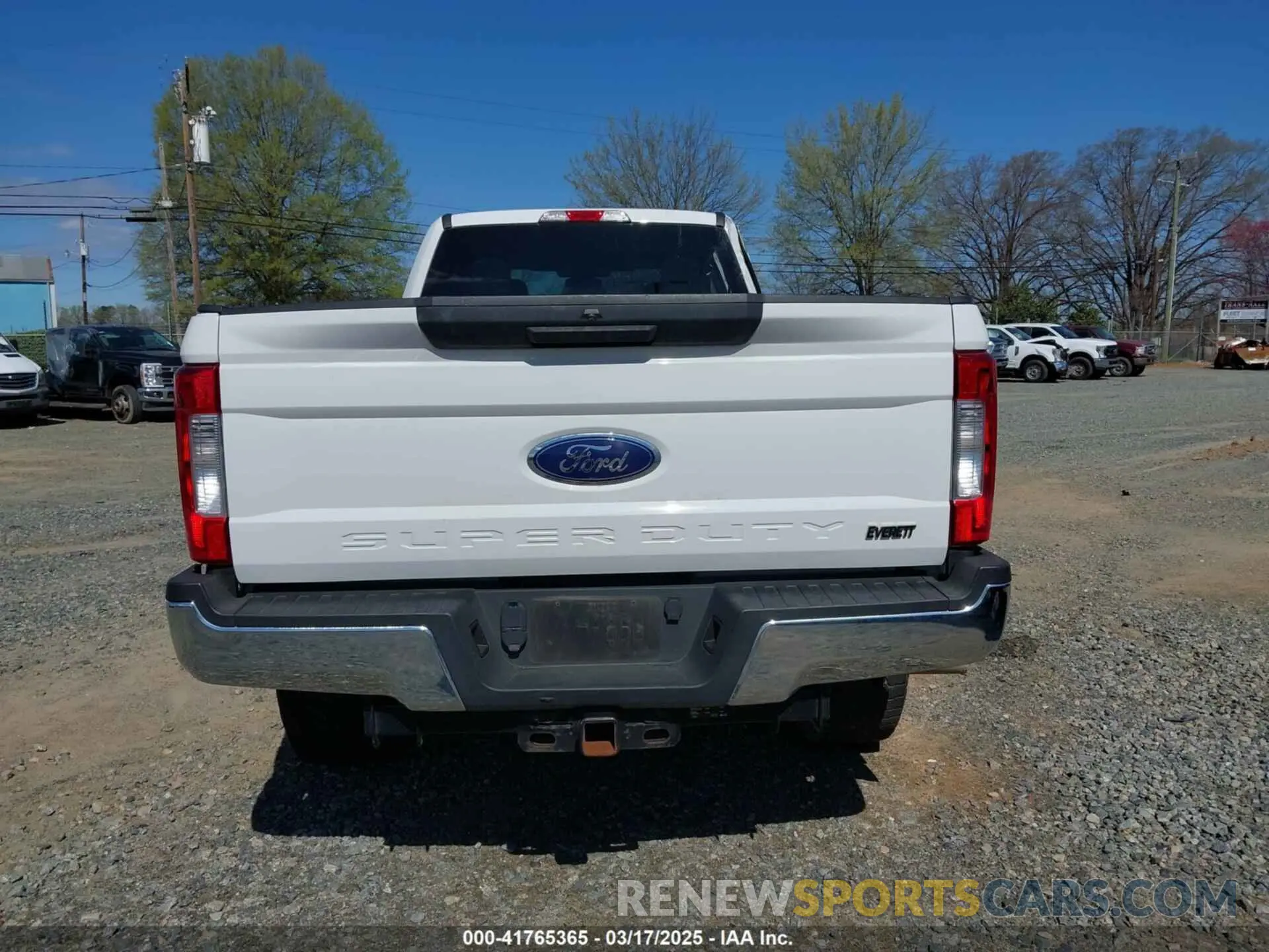16 Photograph of a damaged car 1FT7W2BT8KEG47610 FORD F-250 2019