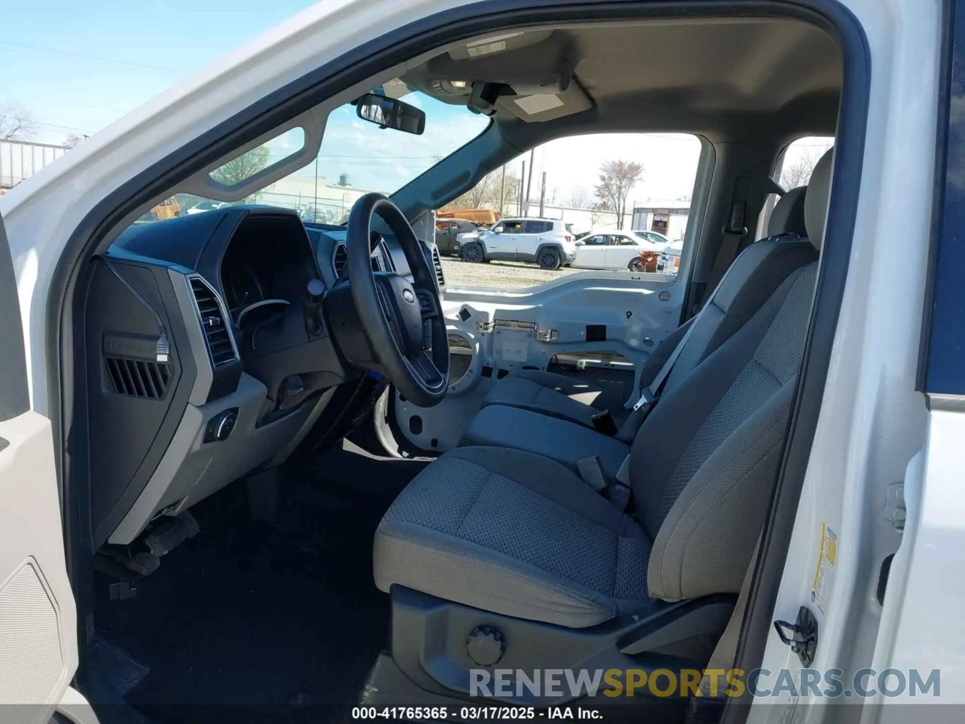 5 Photograph of a damaged car 1FT7W2BT8KEG47610 FORD F-250 2019