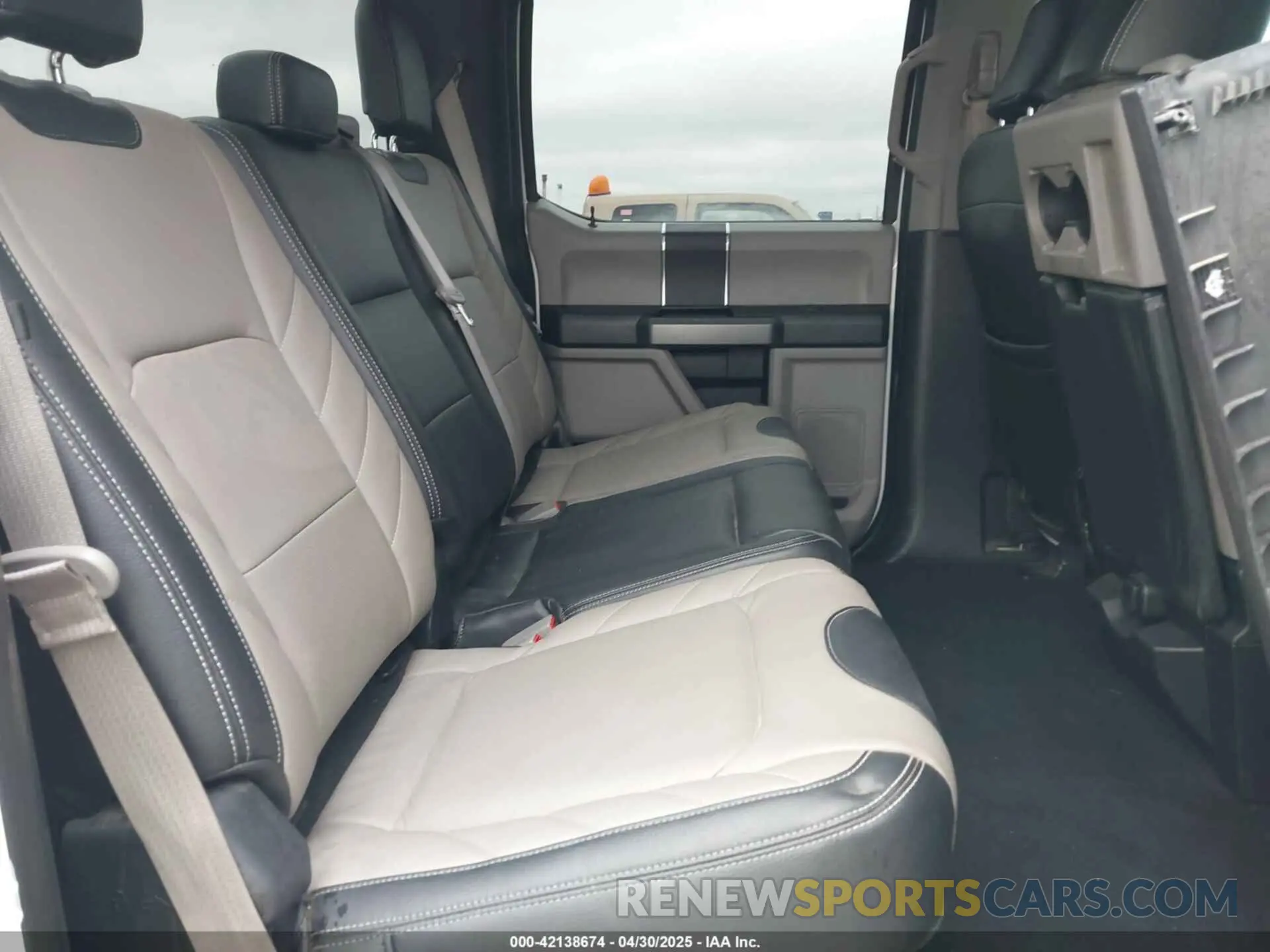 8 Photograph of a damaged car 1FT7W2BT9KEC61942 FORD F-250 2019