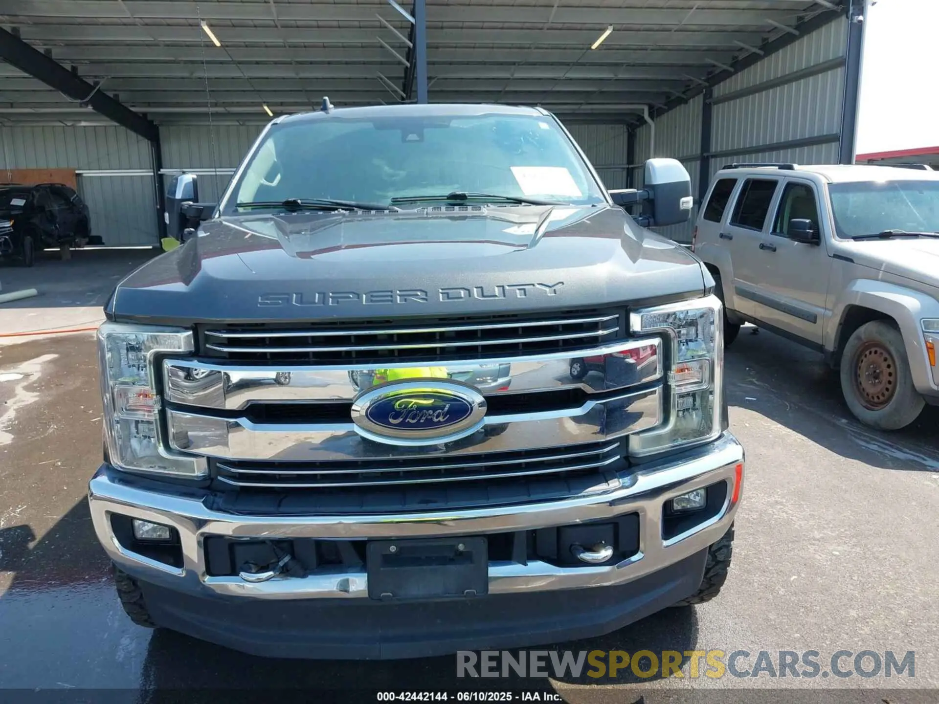 13 Photograph of a damaged car 1FT7W2BT9KED11352 FORD F-250 2019