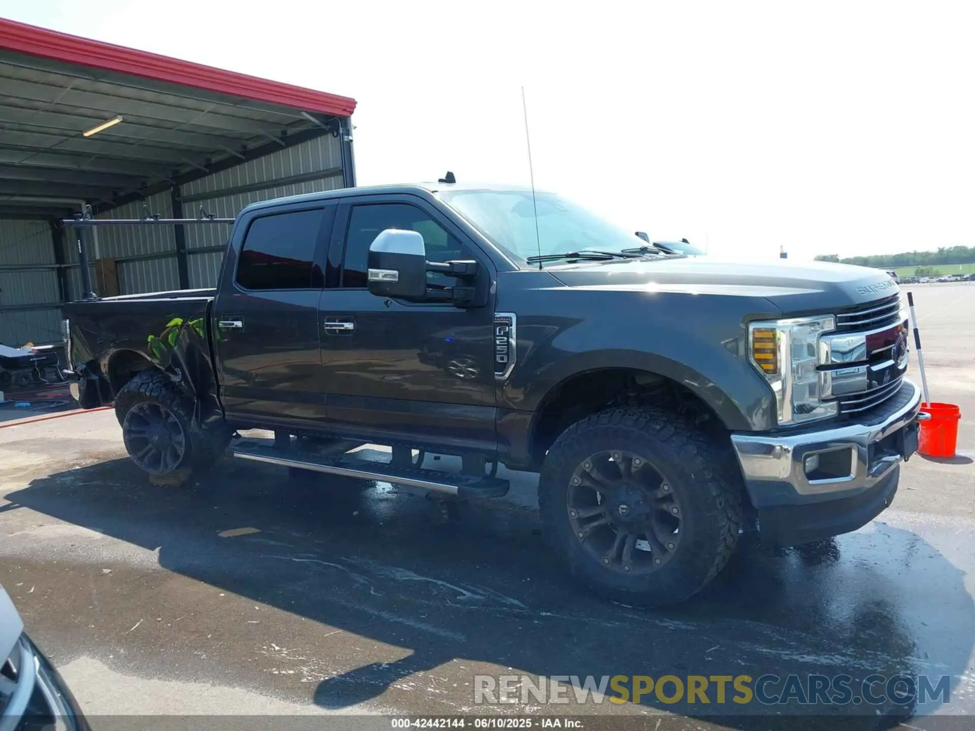 14 Photograph of a damaged car 1FT7W2BT9KED11352 FORD F-250 2019