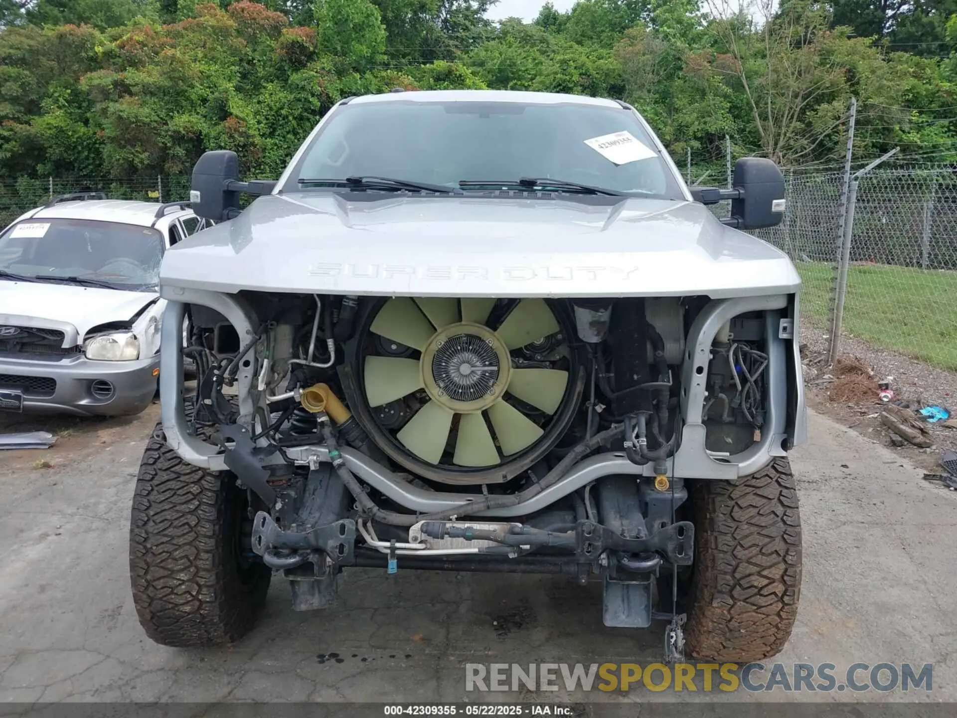 13 Photograph of a damaged car 1FT7W2BT9KEE35217 FORD F-250 2019