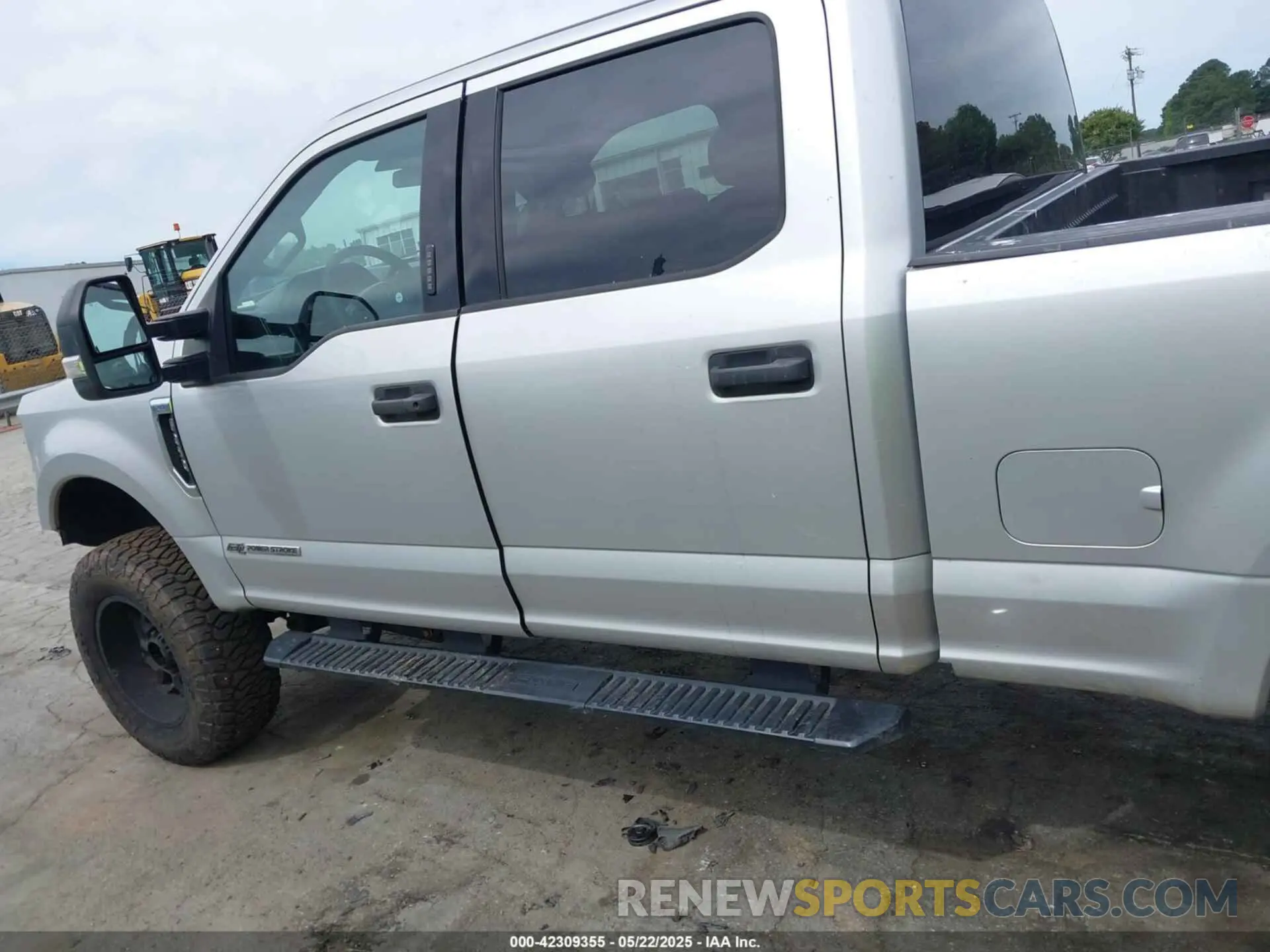 15 Photograph of a damaged car 1FT7W2BT9KEE35217 FORD F-250 2019
