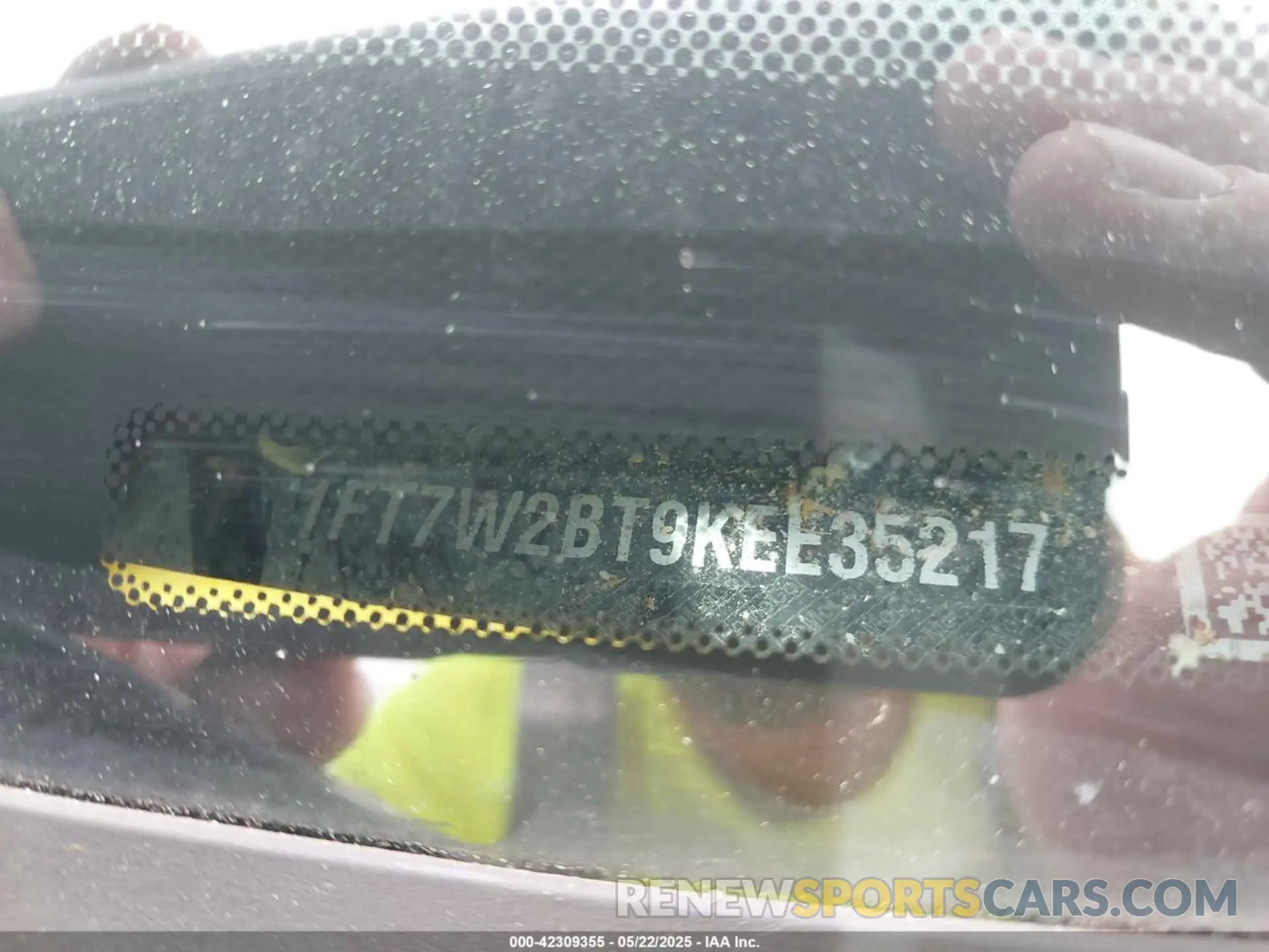 9 Photograph of a damaged car 1FT7W2BT9KEE35217 FORD F-250 2019