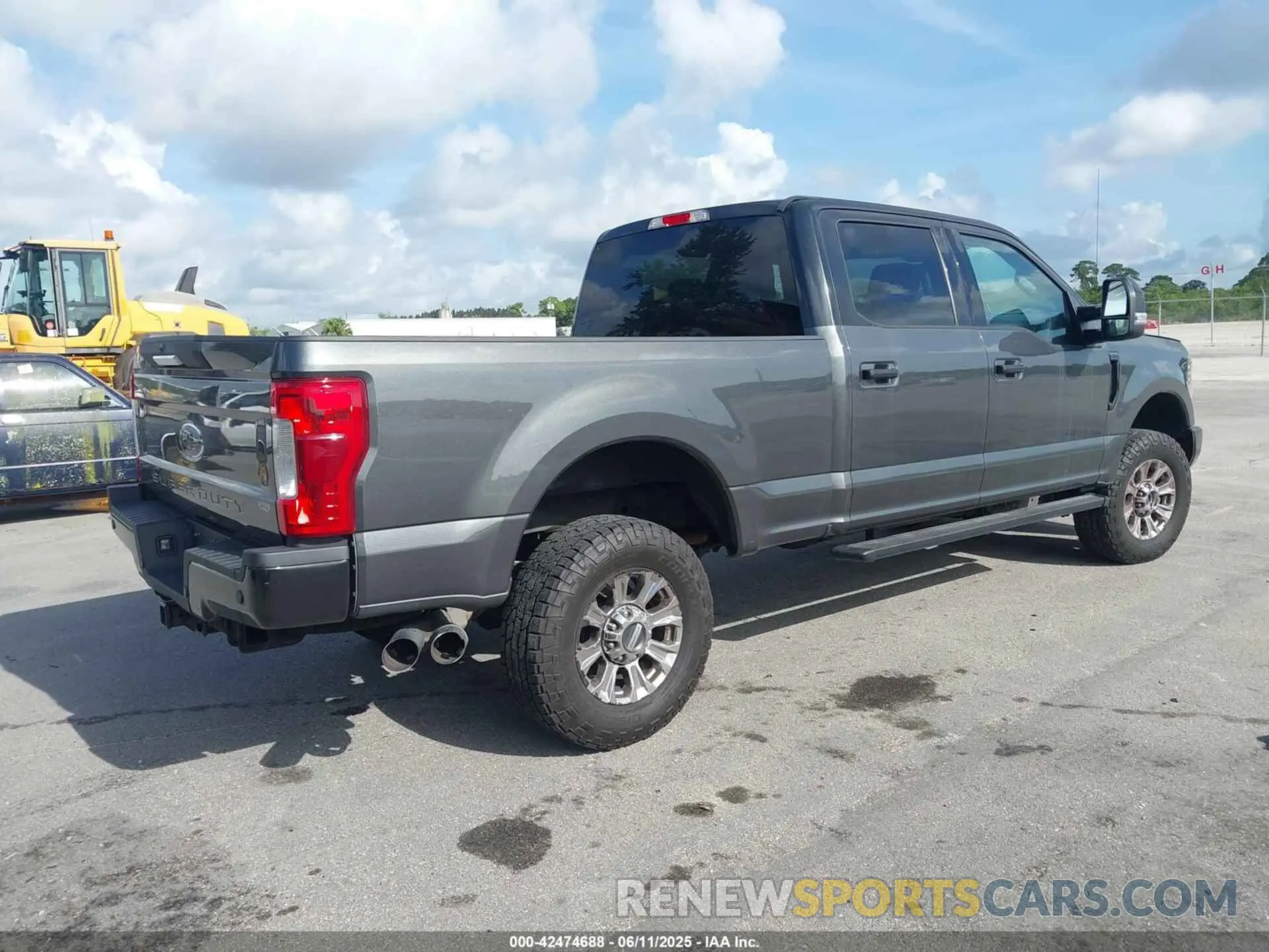4 Photograph of a damaged car 1FT7W2BT9KEF74814 FORD F-250 2019