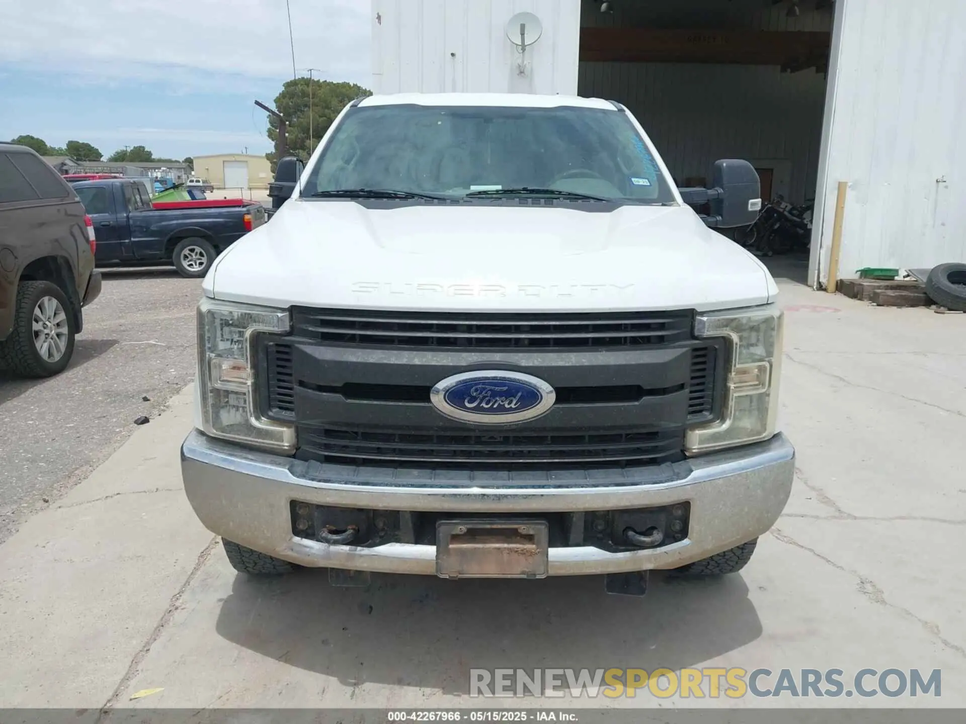 12 Photograph of a damaged car 1FT7W2BTXKEC10594 FORD F-250 2019