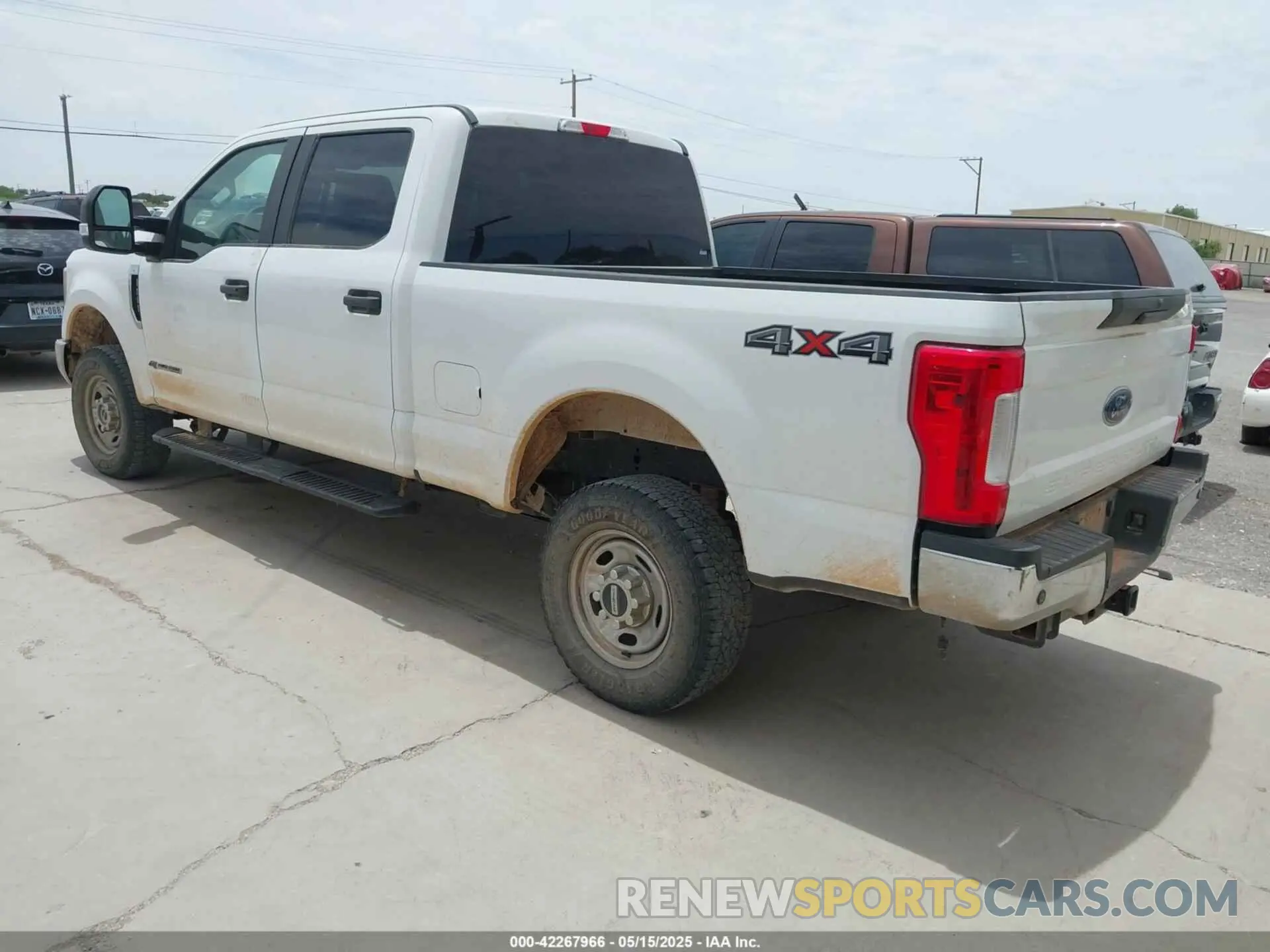 3 Photograph of a damaged car 1FT7W2BTXKEC10594 FORD F-250 2019