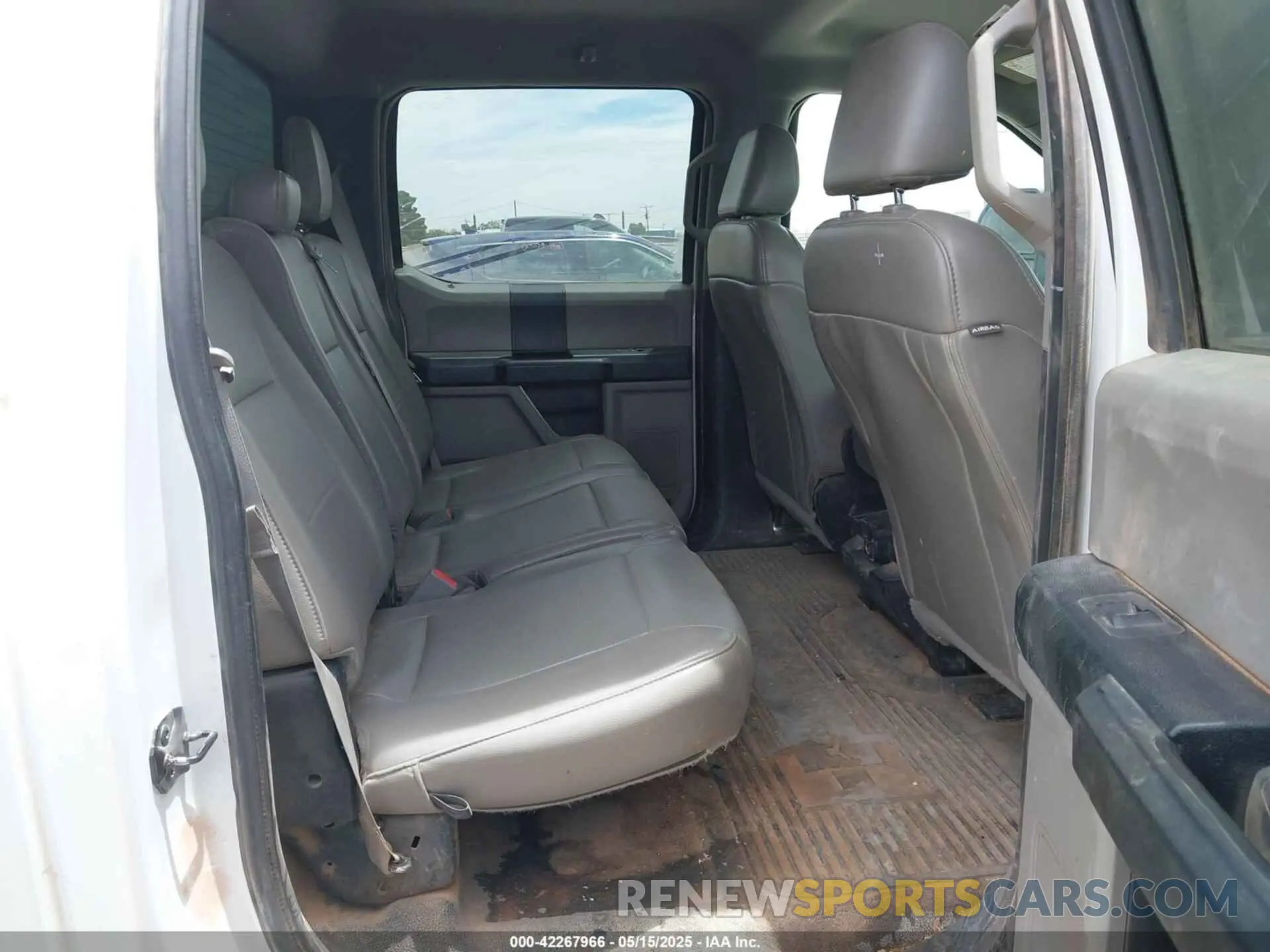 8 Photograph of a damaged car 1FT7W2BTXKEC10594 FORD F-250 2019