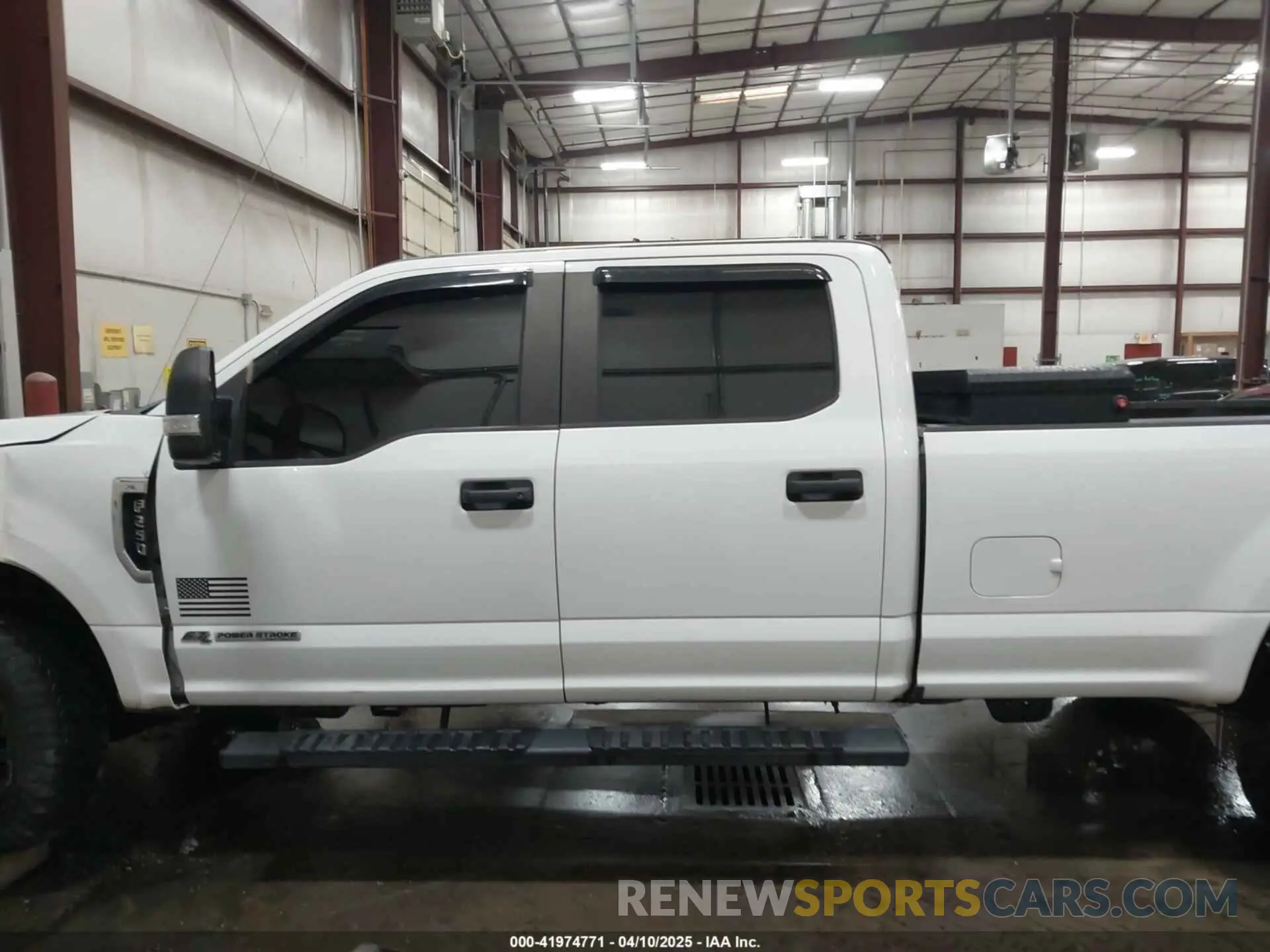 14 Photograph of a damaged car 1FT7W2BTXKEC83691 FORD F-250 2019