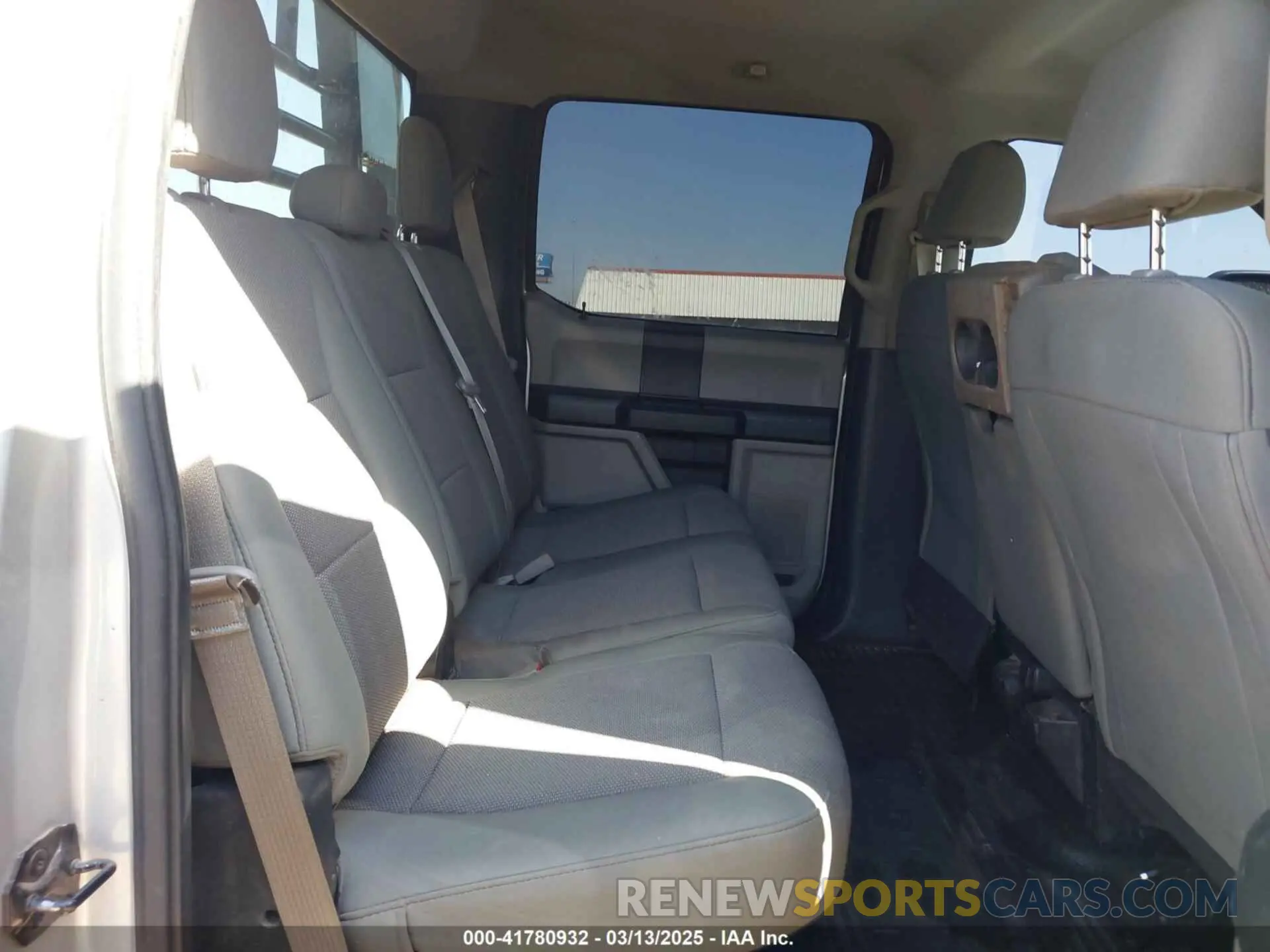 8 Photograph of a damaged car 1FT7W2BTXKEE11458 FORD F-250 2019