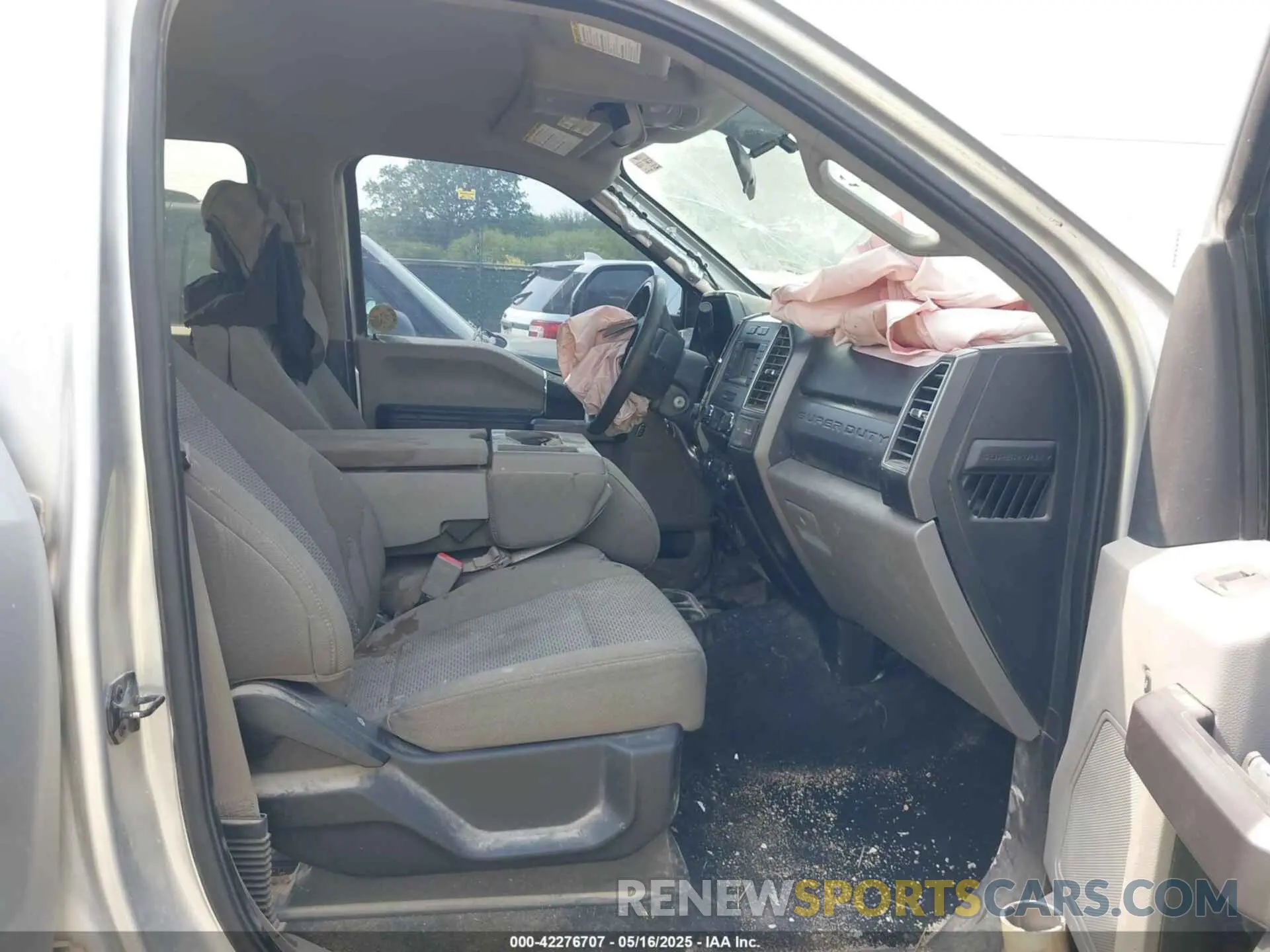 5 Photograph of a damaged car 1FT7W2BTXKEF52949 FORD F-250 2019