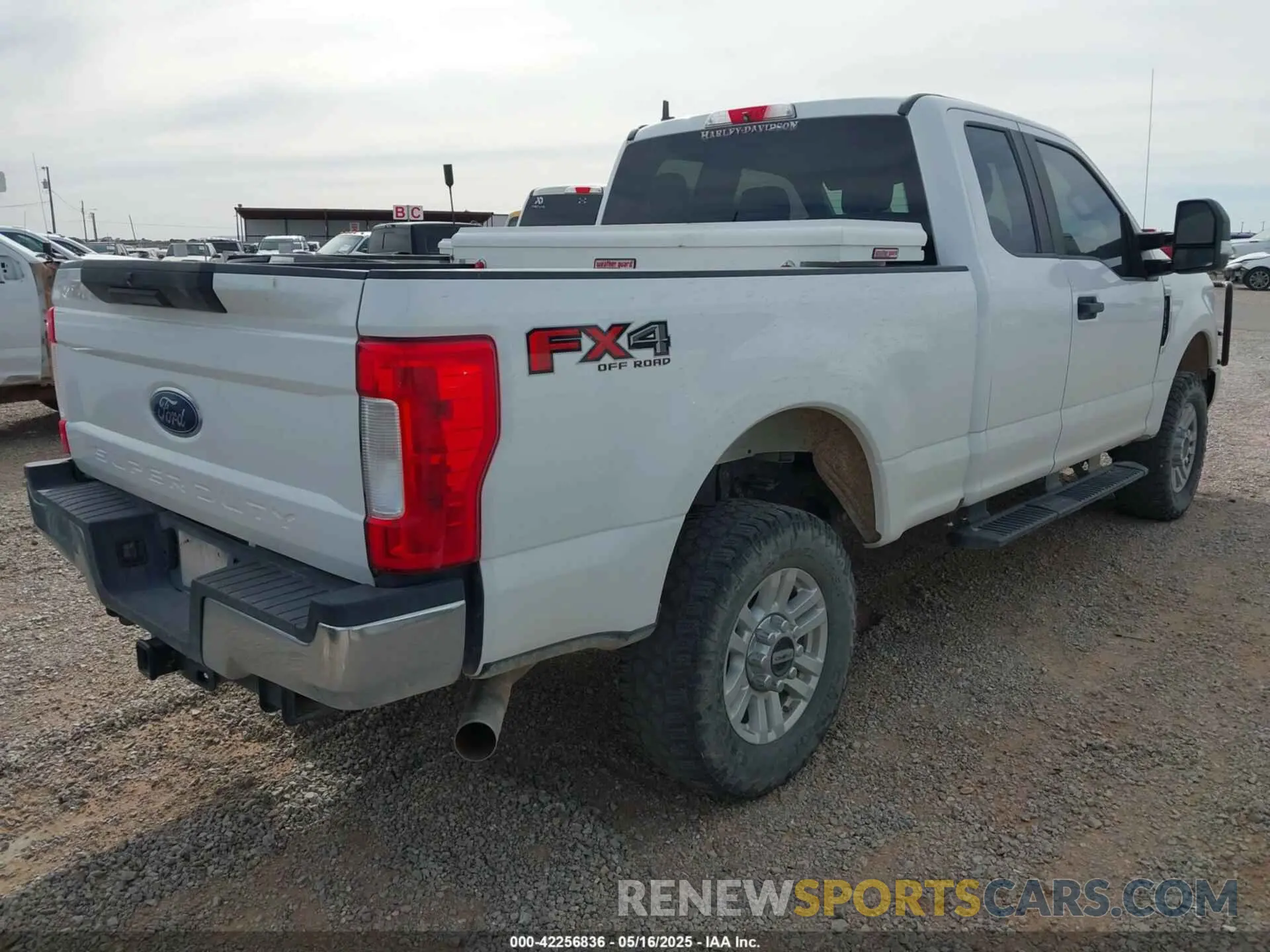 4 Photograph of a damaged car 1FT7X2B60KED51908 FORD F-250 2019