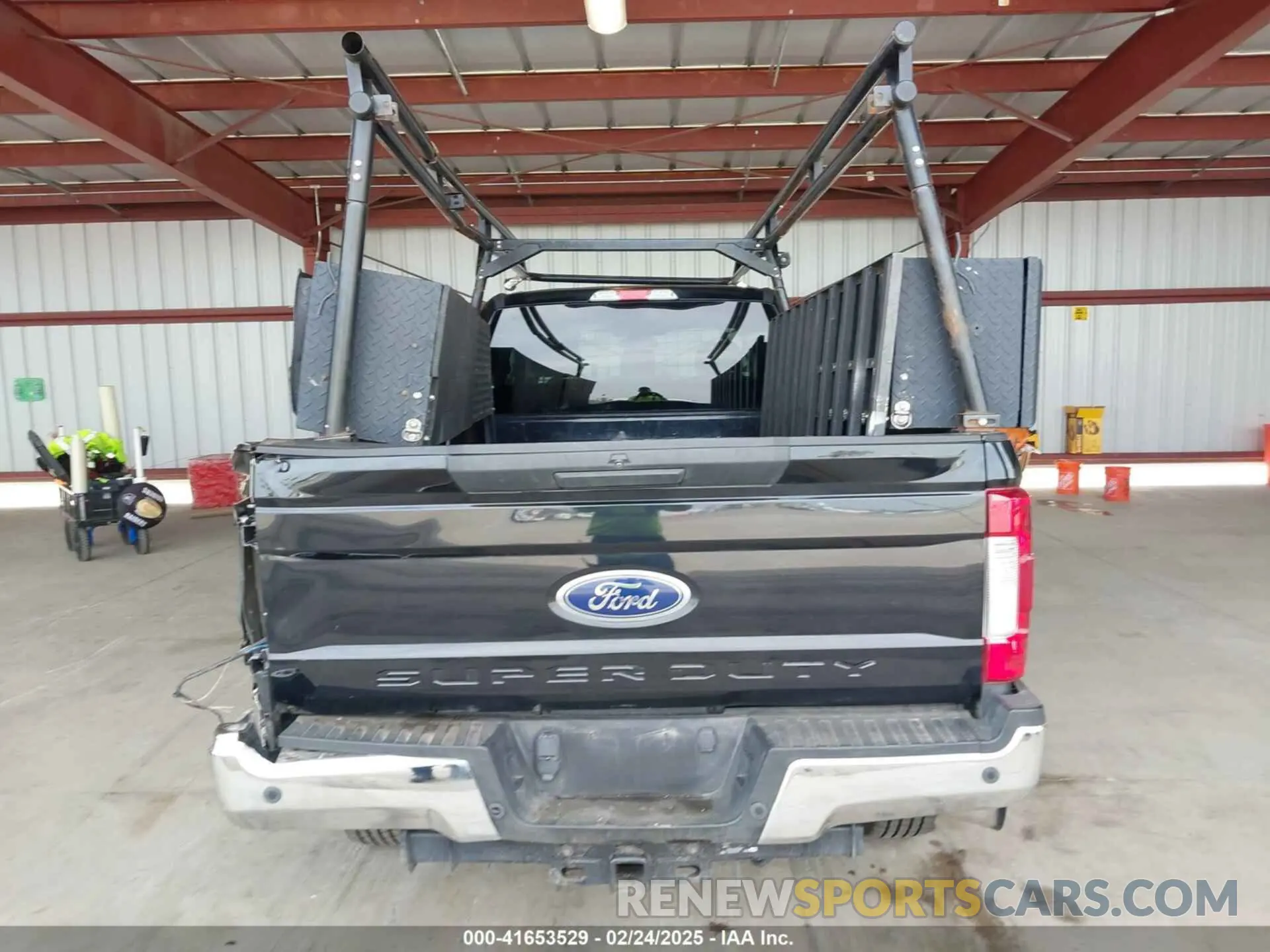 16 Photograph of a damaged car 1FT7X2B60KEF84574 FORD F-250 2019
